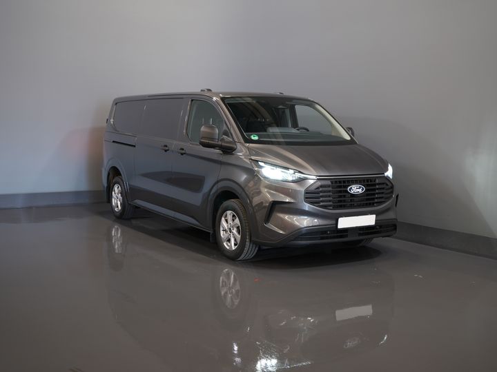 Ford Transit Custom Bestelbus 320 2.0 TDCI 136 pk Aut. L2 Trend BPM VRIJ! Garantie 3-28'/ LED/ Adapt.Cruise/ 2.7t Trekverm./ Carplay/ Camera/ Trekhaak