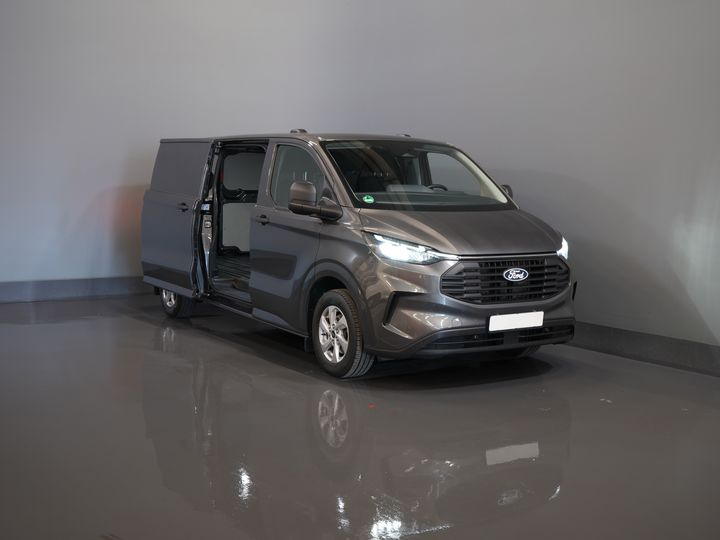 Ford Transit Custom Bestelbus 320 2.0 TDCI 136 pk Aut. L2 Trend BPM VRIJ! Garantie 3-28'/ LED/ Adapt.Cruise/ 2.7t Trekverm./ Carplay/ Camera/ Trekhaak