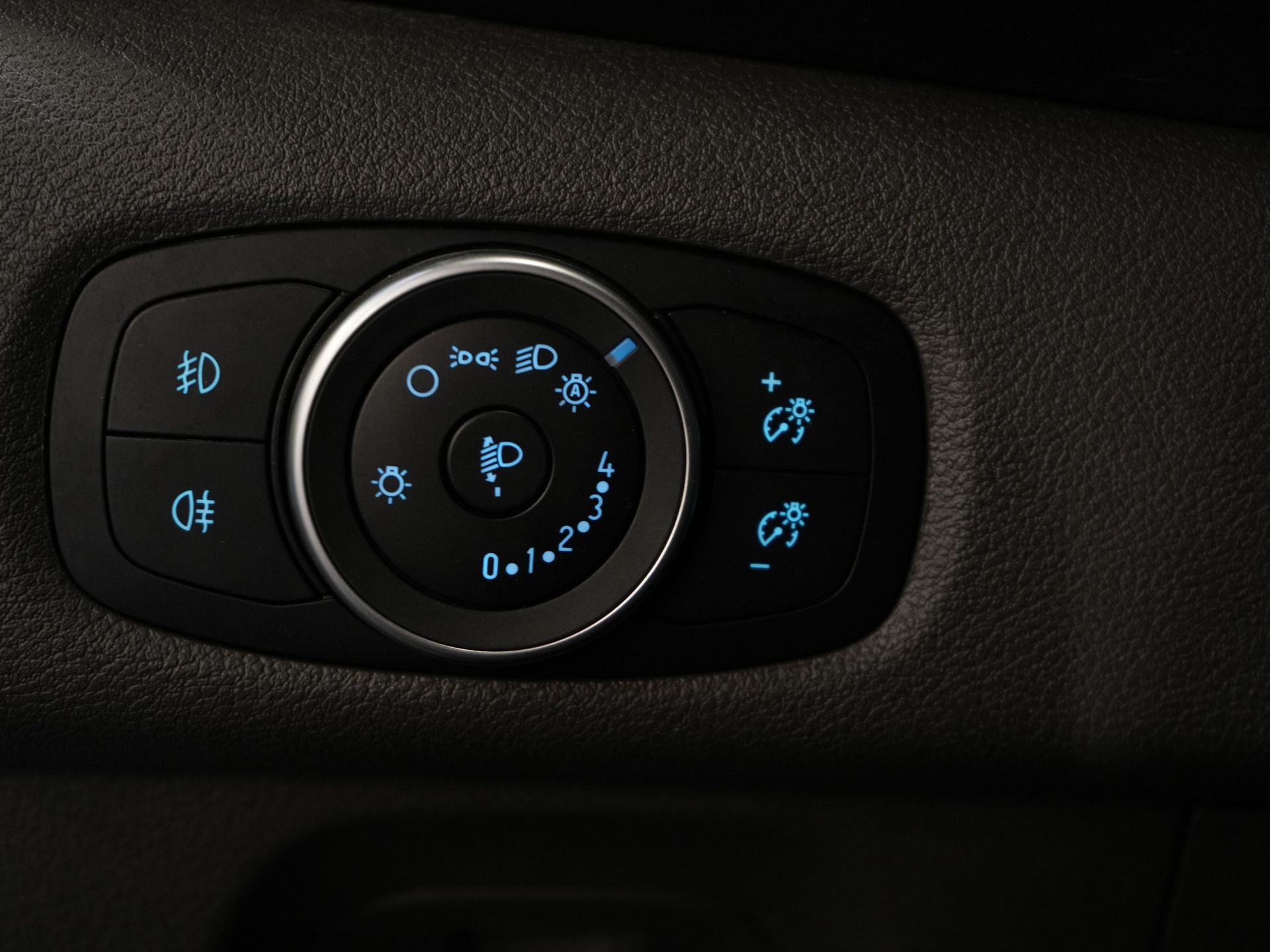 Ford Transit Custom Van 2.0 TDCI 130 к.с. Aut. L2 Trend BPM БЕЗКОШТОВНО! DC Double Cab 2x Розсувні двері / Шкіра / Elek.Seat / Решітка радіатора / Підігрів сидінь / Навігатор / Carpla