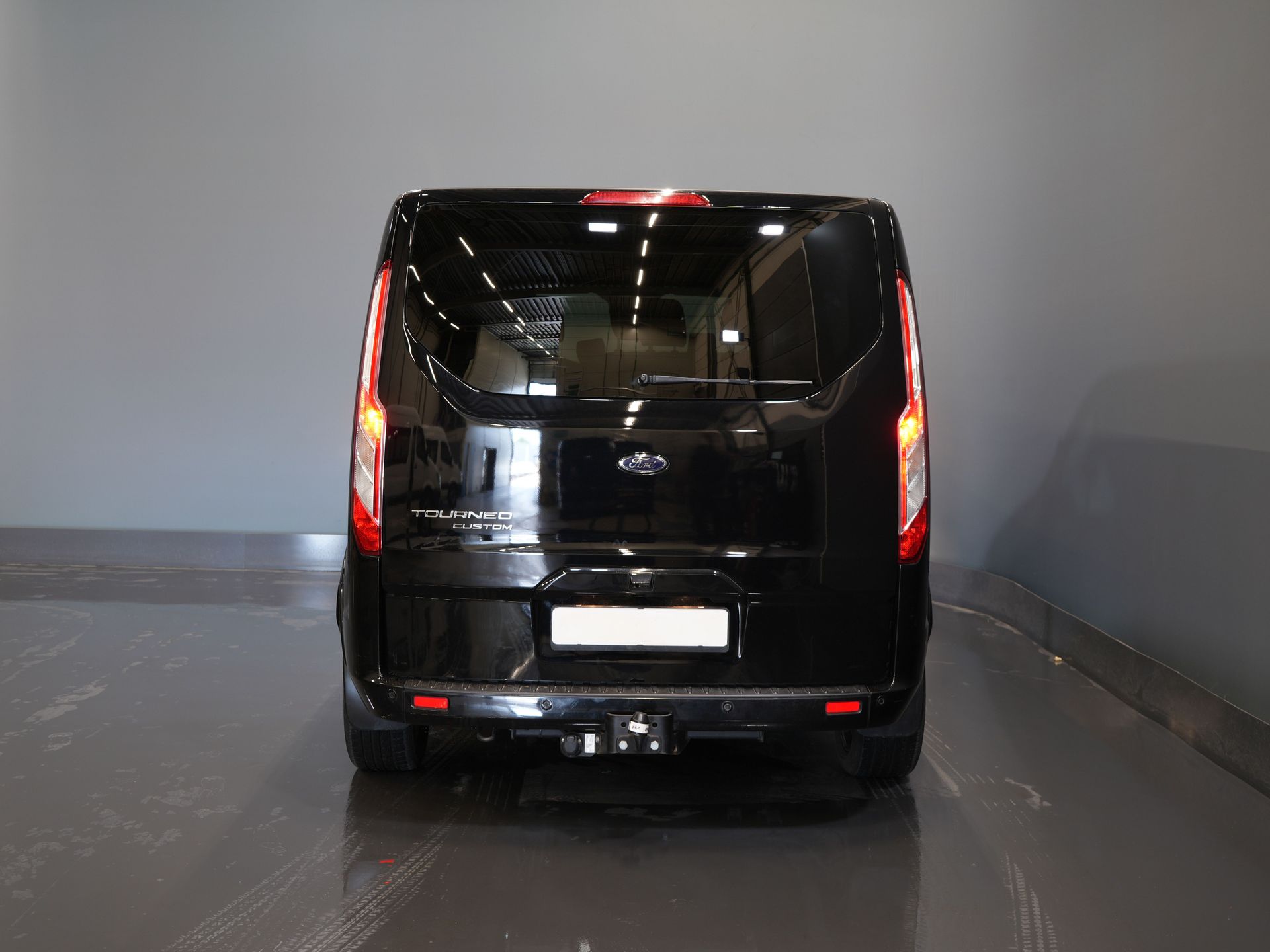 Ford Transit Custom Van 2.0 TDCI 130 к.с. Aut. L2 Trend BPM БЕЗКОШТОВНО! DC Double Cab 2x Розсувні двері / Шкіра / Elek.Seat / Решітка радіатора / Підігрів сидінь / Навігатор / Carpla