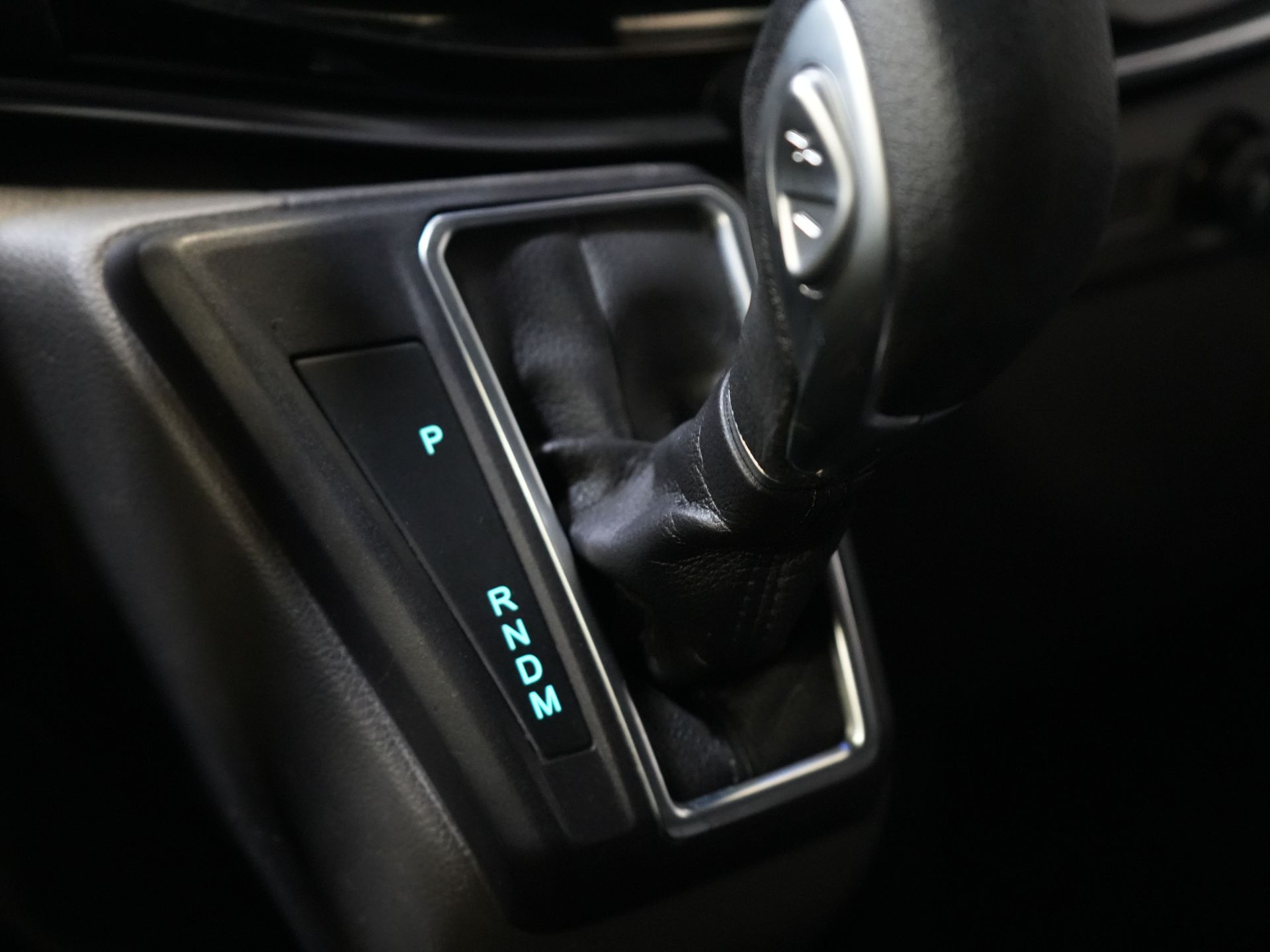 Ford Transit Custom Van 2.0 TDCI 130 к.с. Aut. L2 Trend BPM БЕЗКОШТОВНО! DC Double Cab 2x Розсувні двері / Шкіра / Elek.Seat / Решітка радіатора / Підігрів сидінь / Навігатор / Carpla