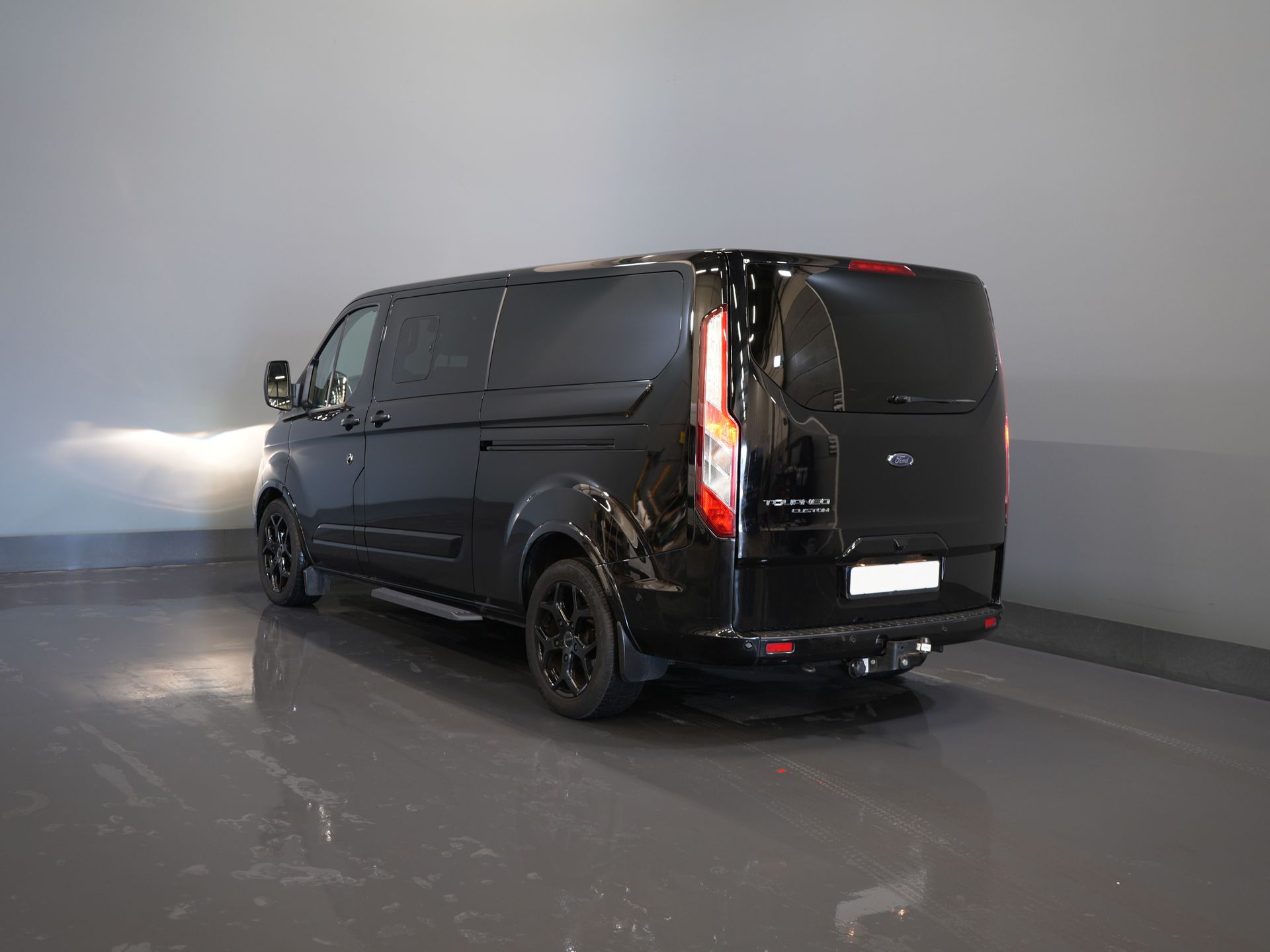 Ford Transit Custom Van 2.0 TDCI 130 к.с. Aut. L2 Trend BPM БЕЗКОШТОВНО! DC Double Cab 2x Розсувні двері / Шкіра / Elek.Seat / Решітка радіатора / Підігрів сидінь / Навігатор / Carpla