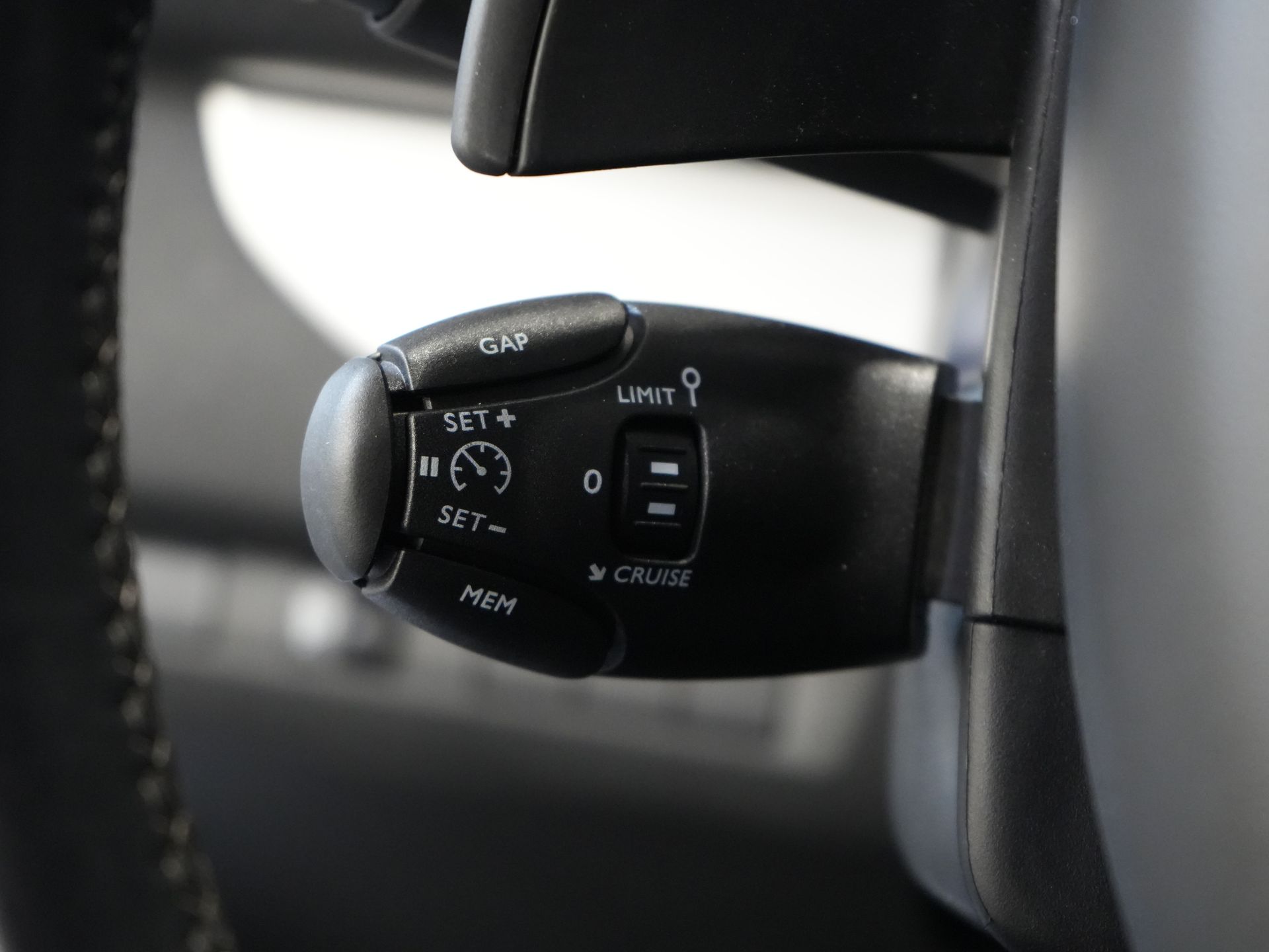 Fiat Scudo Van 2.0 MJ 145 CP Aut. L3 BPM GRATUIT! Adapt.Cruise/ 2xUși glisante/ Încălzire stand/ Încălzire scaune/ Climă/ Carplay/ Keyless/ Cameră/ PDC/ Nav