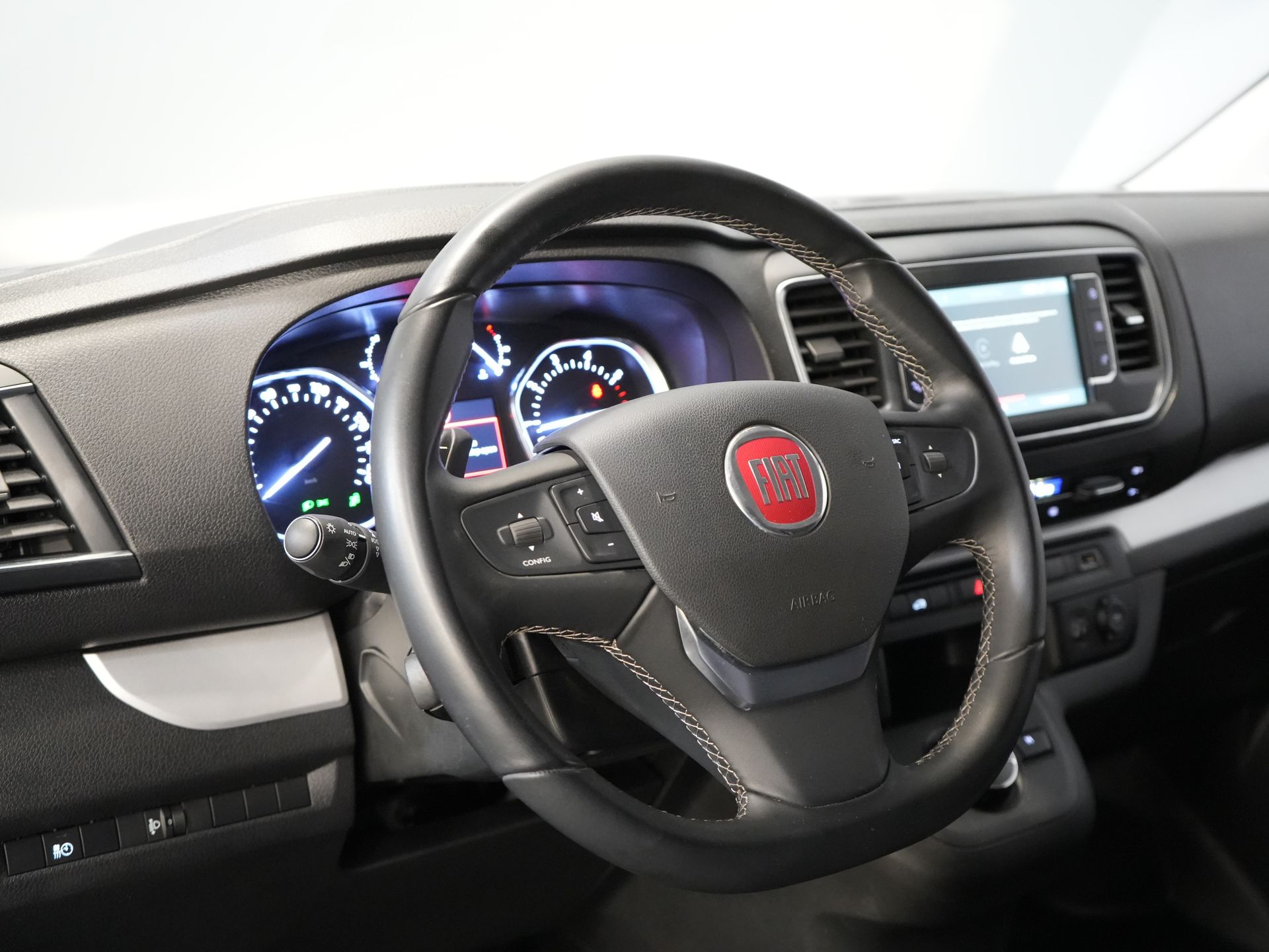 Fiat Scudo Van 2.0 MJ 145 CP Aut. L3 BPM GRATUIT! Adapt.Cruise/ 2xUși glisante/ Încălzire stand/ Încălzire scaune/ Climă/ Carplay/ Keyless/ Cameră/ PDC/ Nav