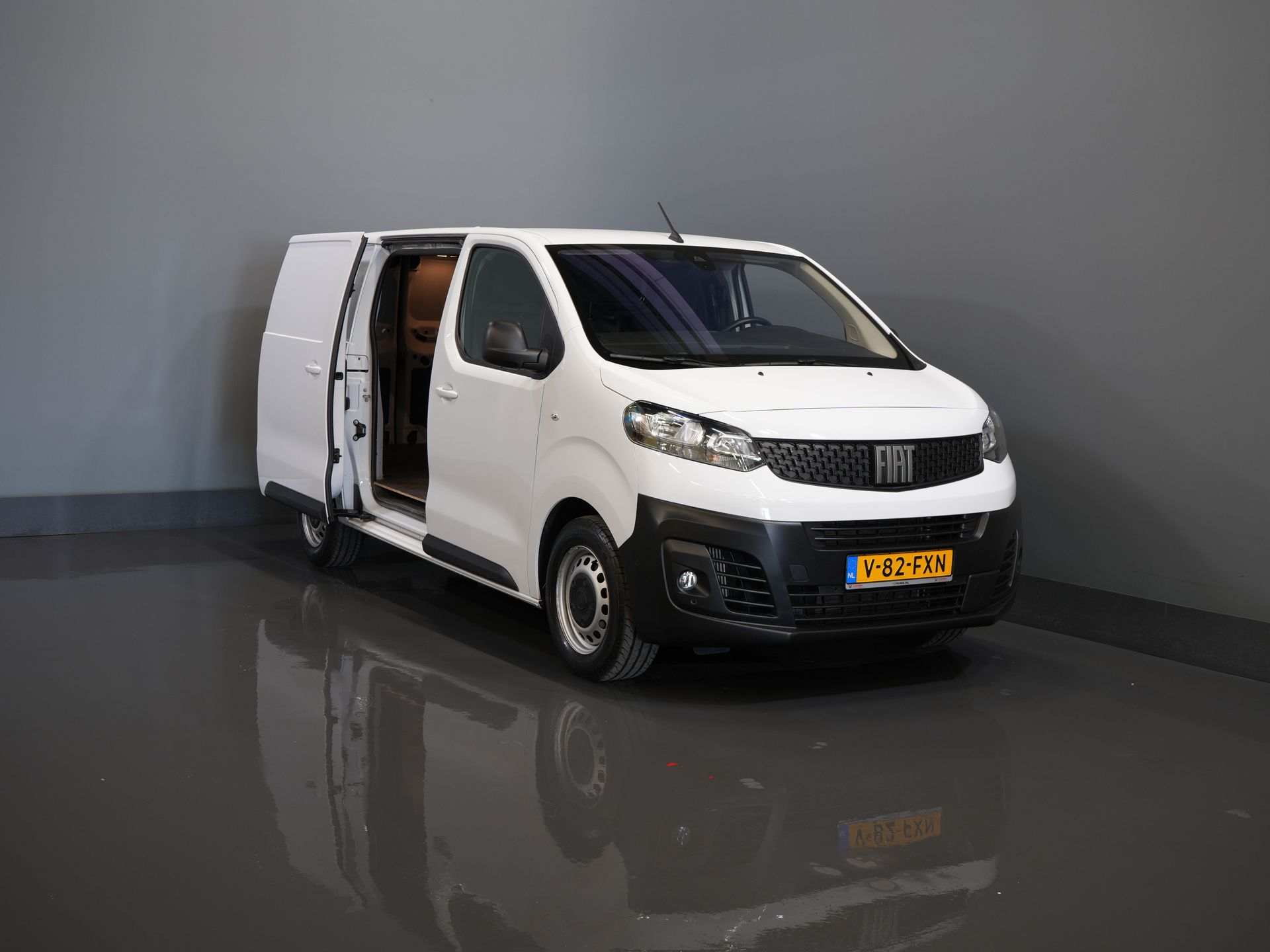 Fiat Scudo Van 2.0 MJ 145 CP Aut. L3 BPM GRATUIT! Adapt.Cruise/ 2xUși glisante/ Încălzire stand/ Încălzire scaune/ Climă/ Carplay/ Keyless/ Cameră/ PDC/ Nav