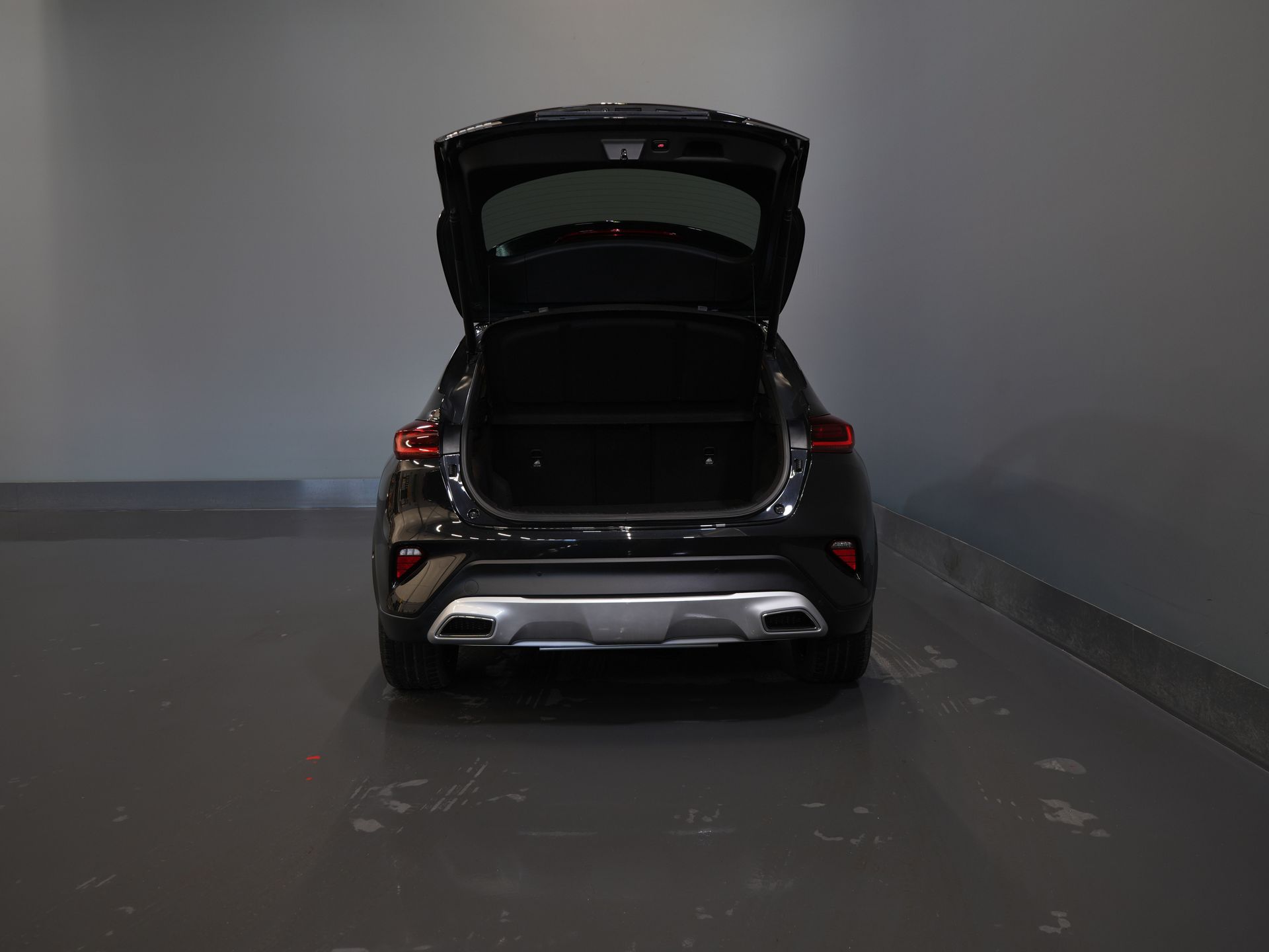 Kia Xceed SUV 1.6 GDi PHEV Executive Line Virtual Cockpit/ Pano/ Adapt.Cruise/ LED/ Skóra/ Elektryczna klapa/ Pamięć/ Nawigacja/ Carplay/ Podgrzewane fotele/ Kamera