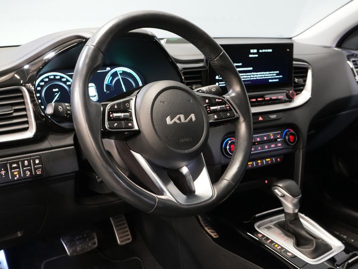 Kia Xceed SUV 1.6 GDi PHEV Executive Line Virtual Cockpit/ Pano/ Adapt.Cruise/ LED/ Skóra/ Elektryczna klapa/ Pamięć/ Nawigacja/ Carplay/ Podgrzewane fotele/ Kamera