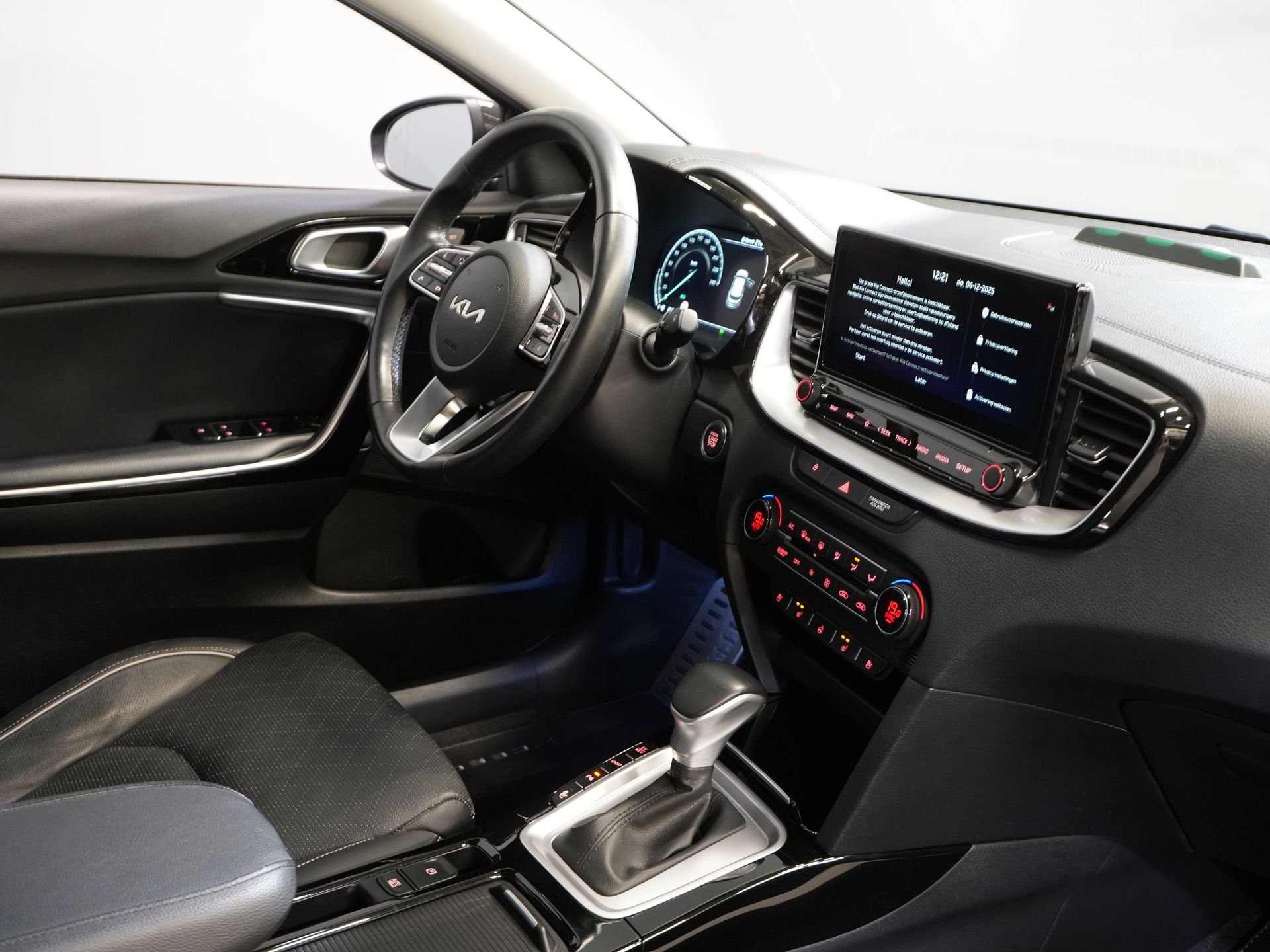 Kia Xceed SUV 1.6 GDi PHEV Executive Line Virtual Cockpit/ Pano/ Adapt.Cruise/ LED/ Skóra/ Elektryczna klapa/ Pamięć/ Nawigacja/ Carplay/ Podgrzewane fotele/ Kamera