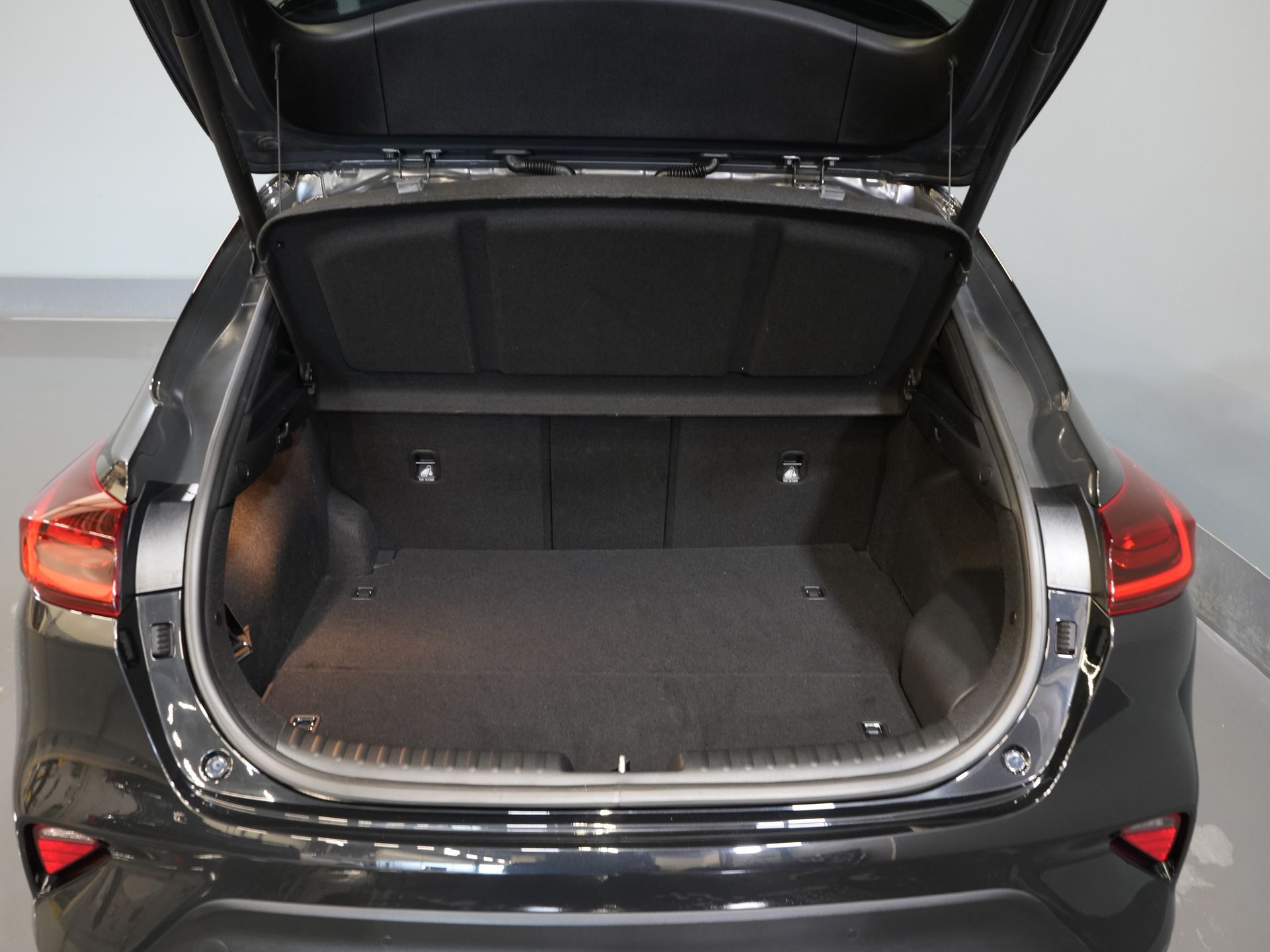 Kia Xceed SUV 1.6 GDi PHEV Executive Line Virtual Cockpit/ Pano/ Adapt.Cruise/ LED/ Skóra/ Elektryczna klapa/ Pamięć/ Nawigacja/ Carplay/ Podgrzewane fotele/ Kamera