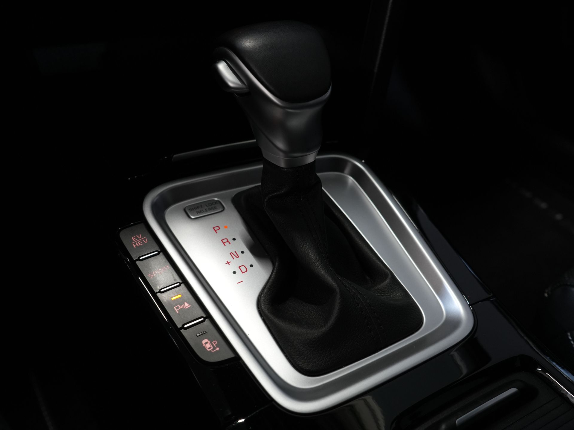 Kia Xceed SUV 1.6 GDi PHEV Executive Line Virtual Cockpit/ Pano/ Adapt.Cruise/ LED/ Skóra/ Elektryczna klapa/ Pamięć/ Nawigacja/ Carplay/ Podgrzewane fotele/ Kamera