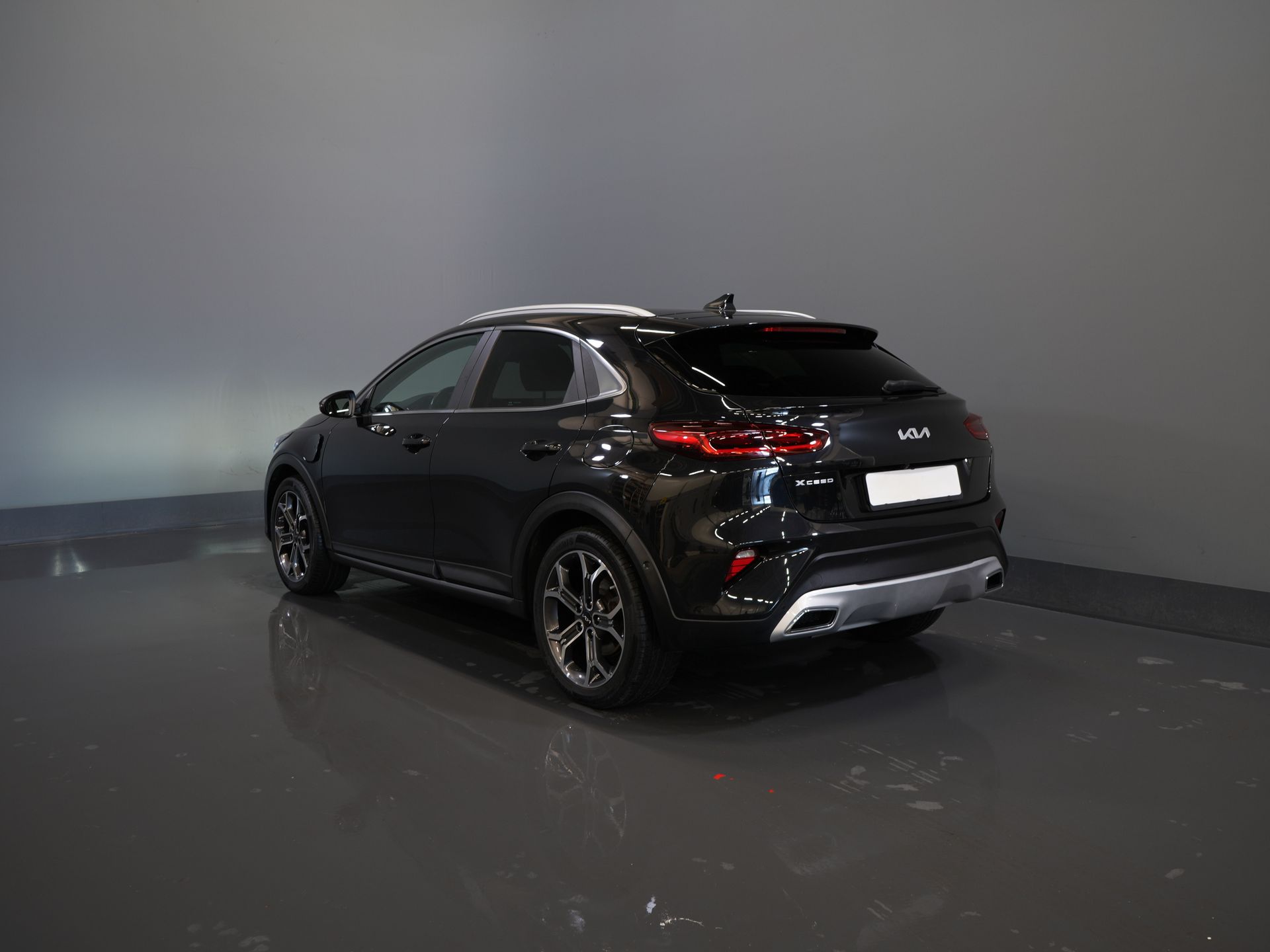 Kia Xceed SUV 1.6 GDi PHEV Executive Line Virtual Cockpit/ Pano/ Adapt.Cruise/ LED/ Skóra/ Elektryczna klapa/ Pamięć/ Nawigacja/ Carplay/ Podgrzewane fotele/ Kamera