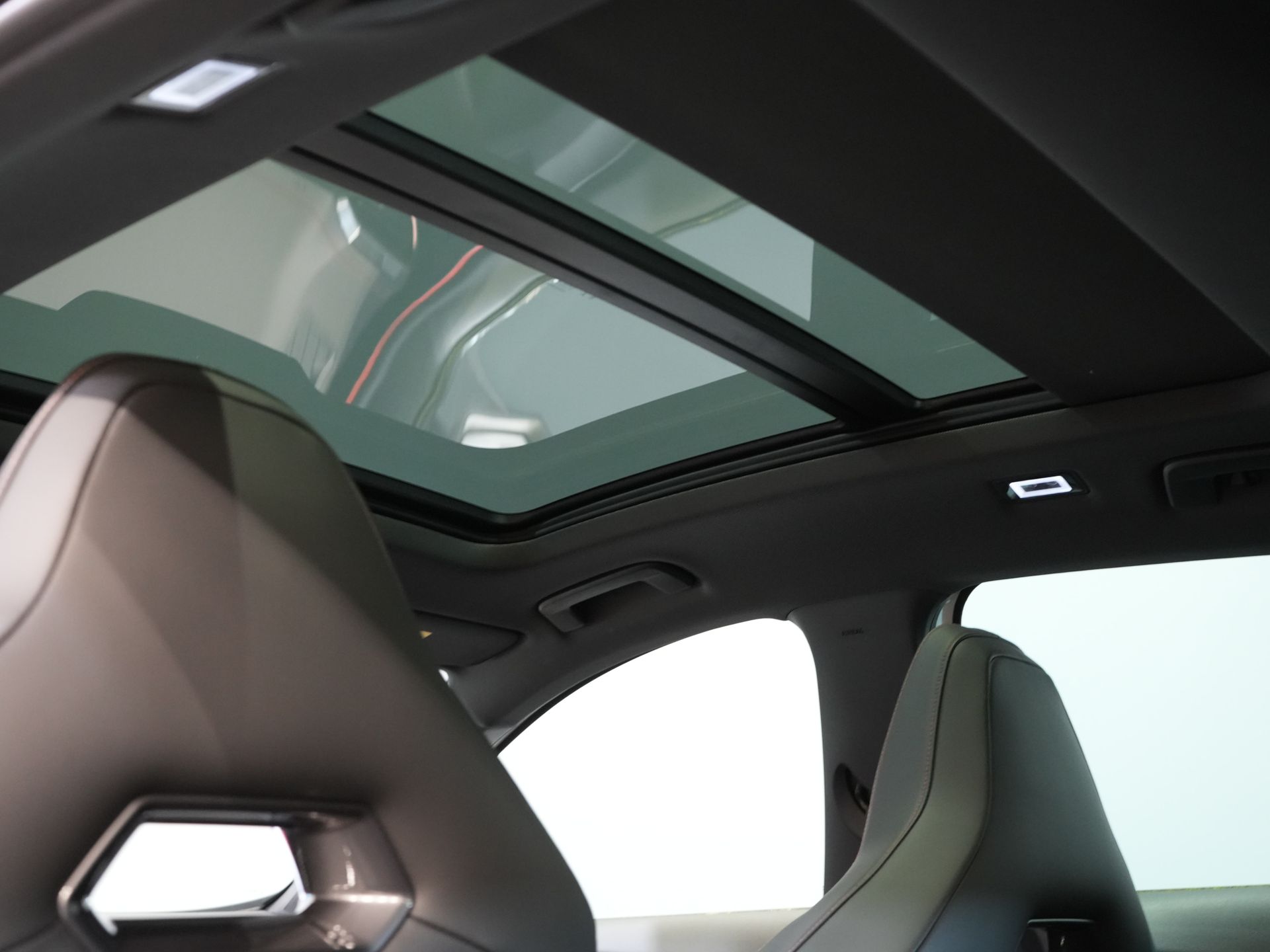 CUPRA Formentor SUV 1.4 e-Hybrid 245 pk VZ Performance Matrix/ Pano/ Adapt.Cruise/ Elek.Trekhaak/ Mem.Stoel/ Leder/ Navi/ Stoelverw./ Stuurverw./ Cl