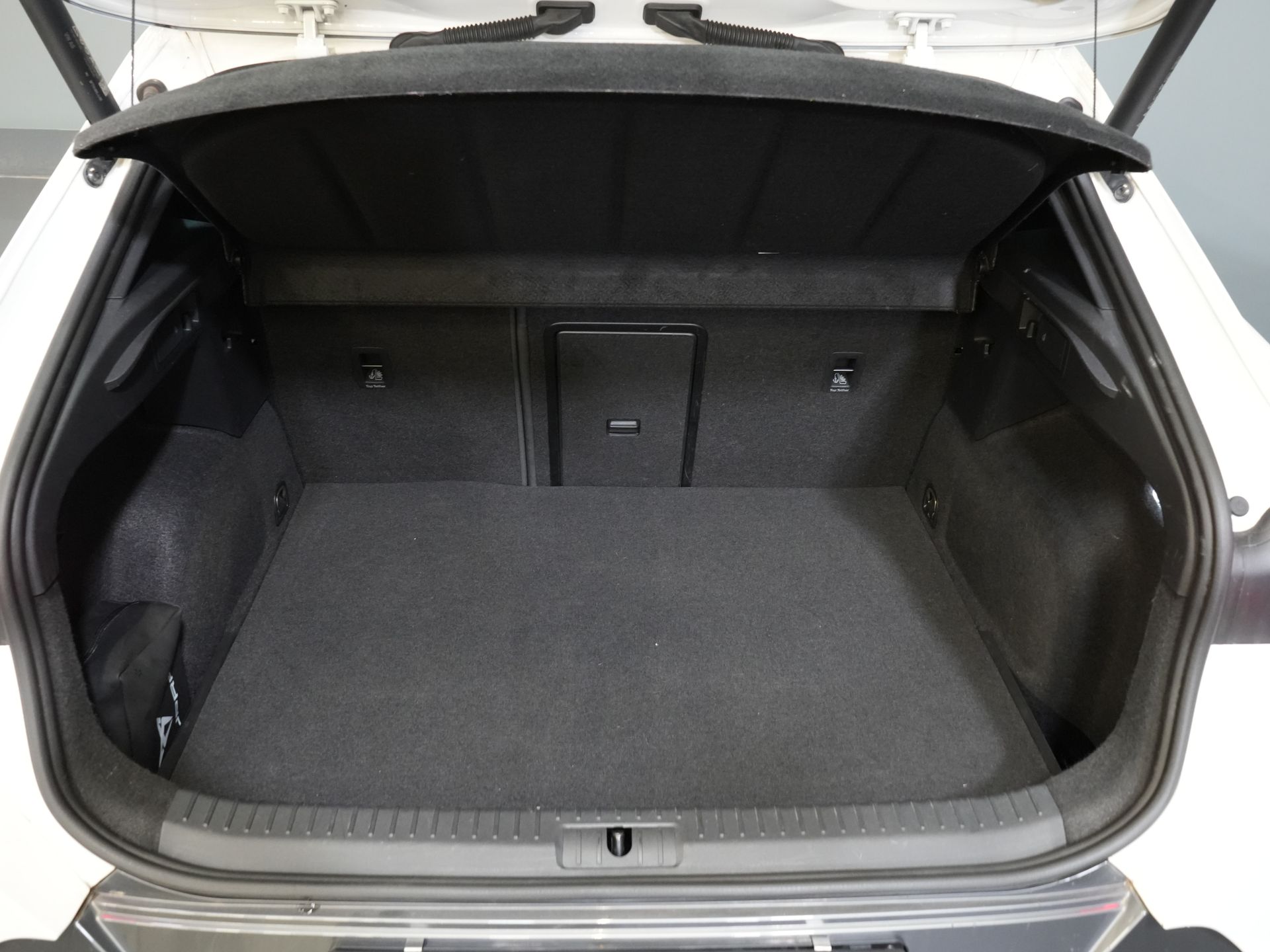 CUPRA Formentor SUV 1.4 e-Hybrid 245 pk VZ Performance Matrix/ Pano/ Adapt.Cruise/ Elek.Trekhaak/ Mem.Stoel/ Leder/ Navi/ Stoelverw./ Stuurverw./ Cl