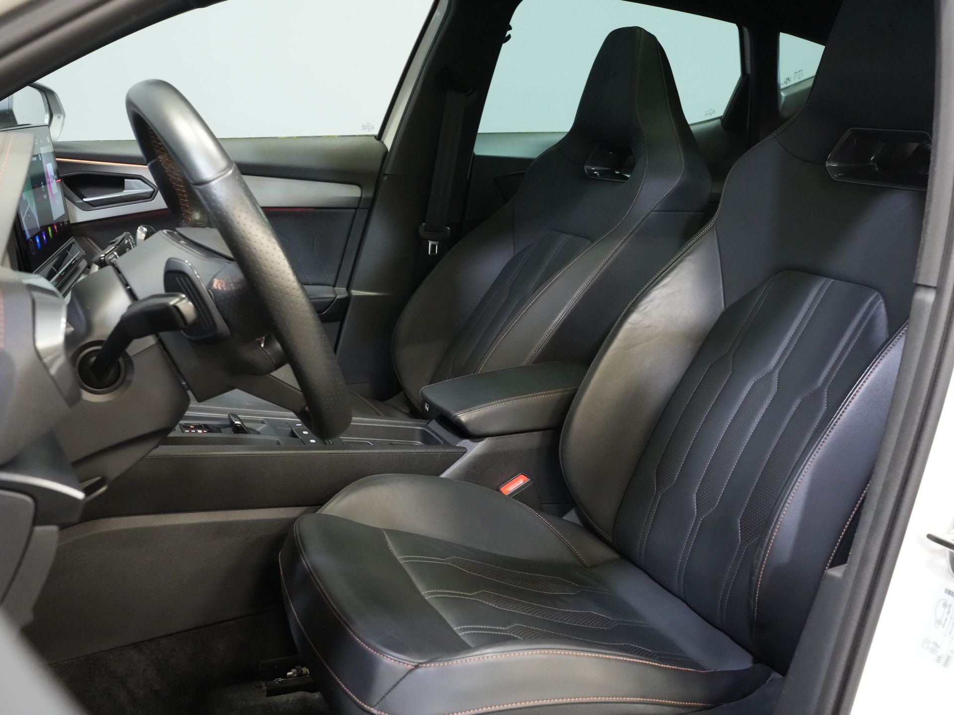 CUPRA Formentor SUV 1.4 e-Hybrid 245 pk VZ Performance Matrix/ Pano/ Adapt.Cruise/ Elek.Trekhaak/ Mem.Stoel/ Leder/ Navi/ Stoelverw./ Stuurverw./ Cl