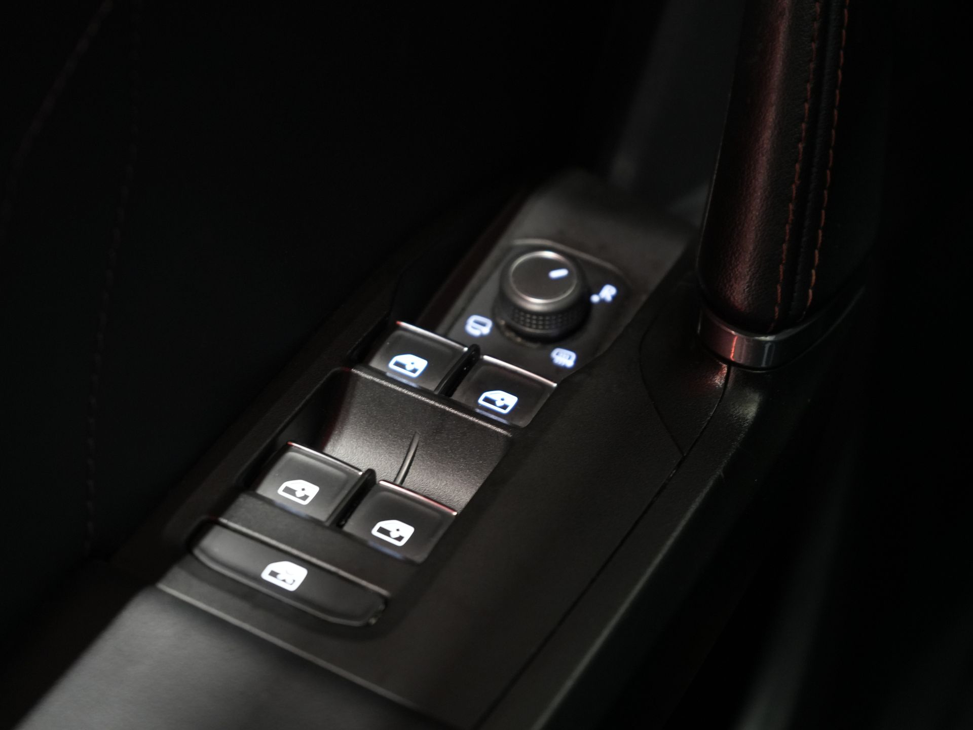 CUPRA Formentor SUV 1.4 e-Hybrid 245 pk VZ Performance Matrix/ Pano/ Adapt.Cruise/ Elek.Trekhaak/ Mem.Stoel/ Leder/ Navi/ Stoelverw./ Stuurverw./ Cl