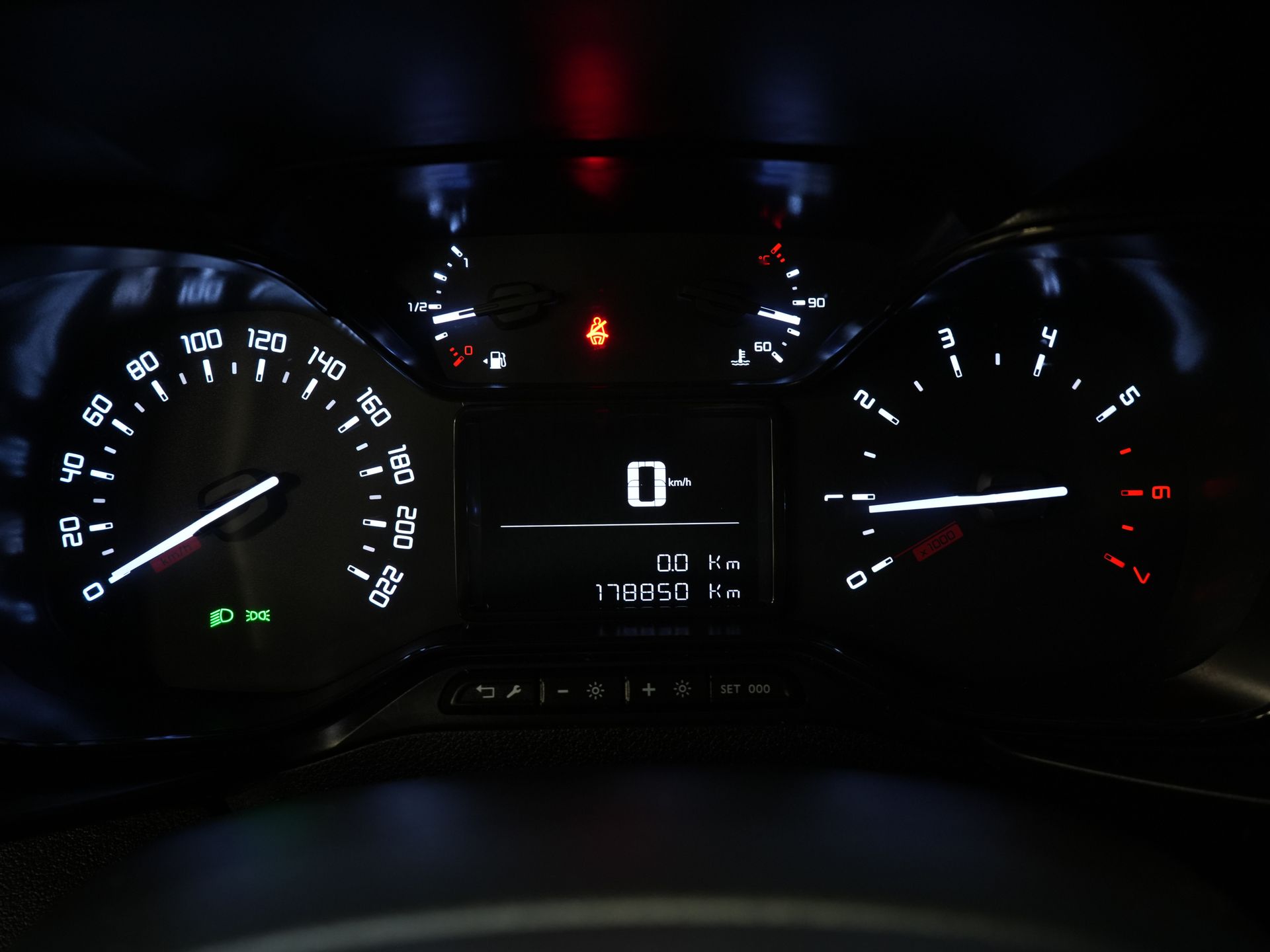 Fiat Doblò Van 1.5D 130 hp L2 Belt.V/ CarPlay/ Navi/ Kamera/ PDC/ LMV/ Cruise/ Airco