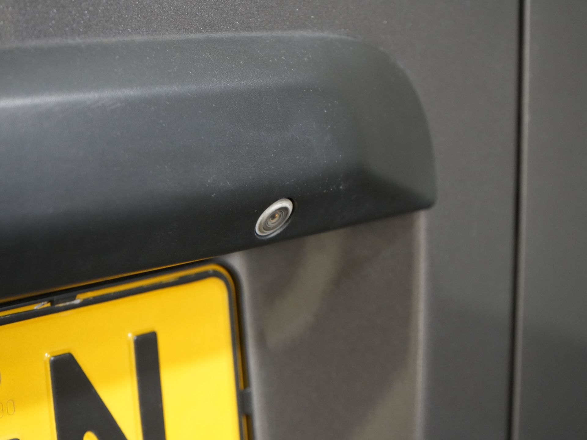 Peugeot e-Expert Bestelbus Premium 50 kWh 230 km WLTP Snellader/ Elek.dakventilator/ Navi/ Carplay/ Camera/ PDC/ Cruise/ Airco