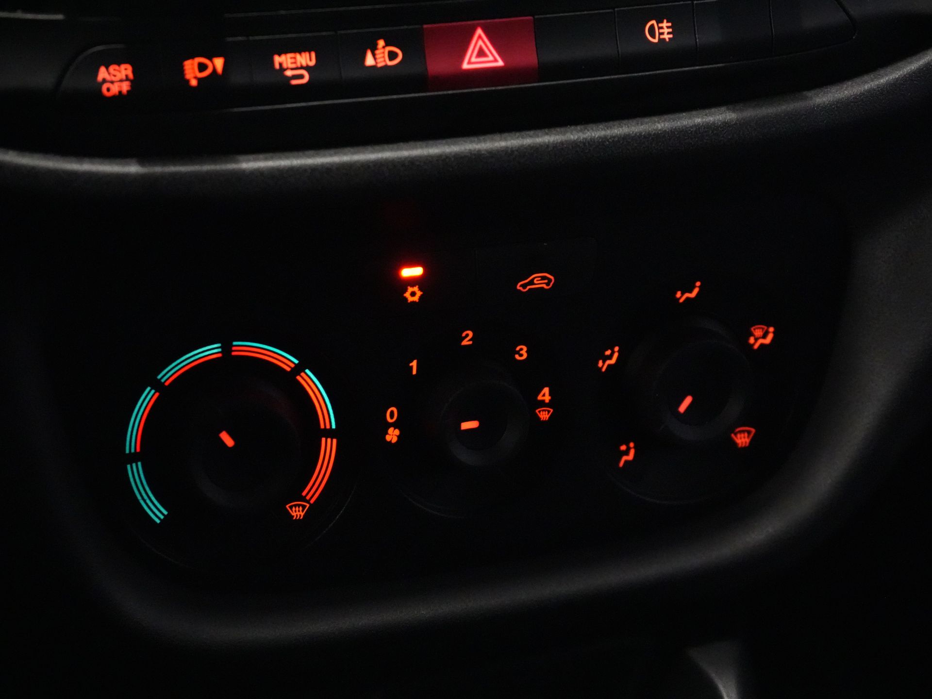 Fiat Dobló Cargo Bestelbus 1.3 MJ BPM VRIJ! 7x Voorraad NL Auto/ Airco/ Bluetooth/ Betimmering