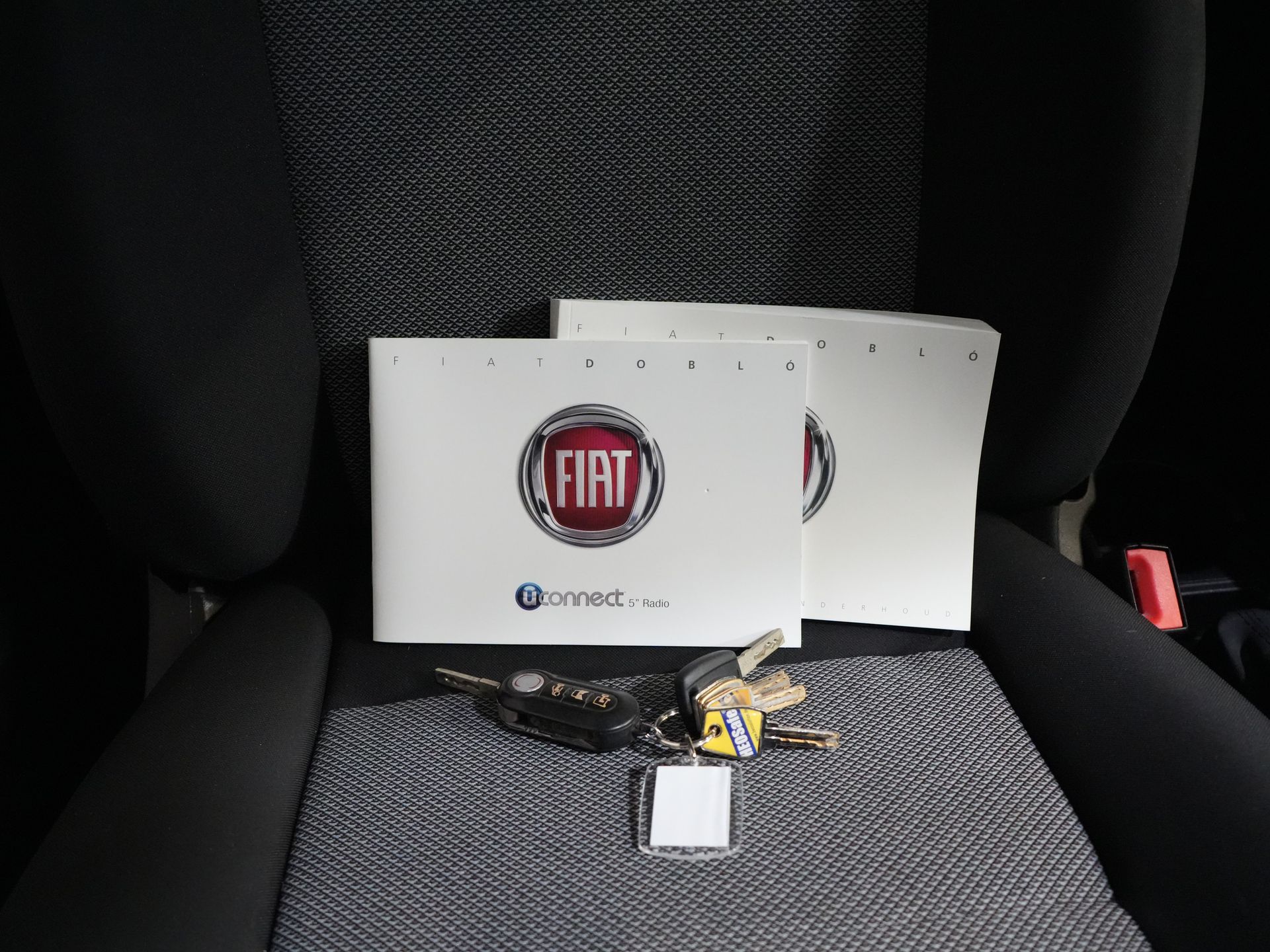 Fiat Dobló Cargo Bestelbus 1.3 MJ BPM VRIJ! 7x Voorraad NL Auto/ Airco/ Bluetooth/ Betimmering