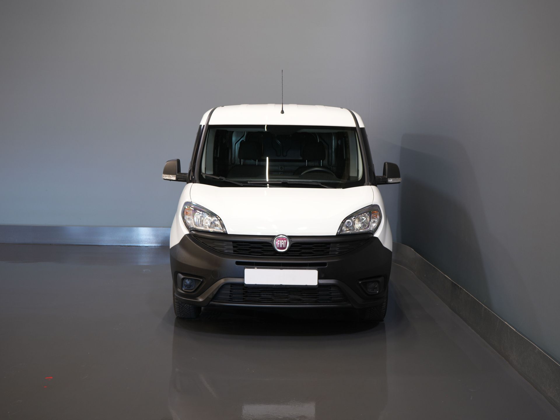Fiat Dobló Cargo Bestelbus 1.3 MJ BPM VRIJ! 7x Voorraad NL Auto/ Airco/ Bluetooth/ Betimmering