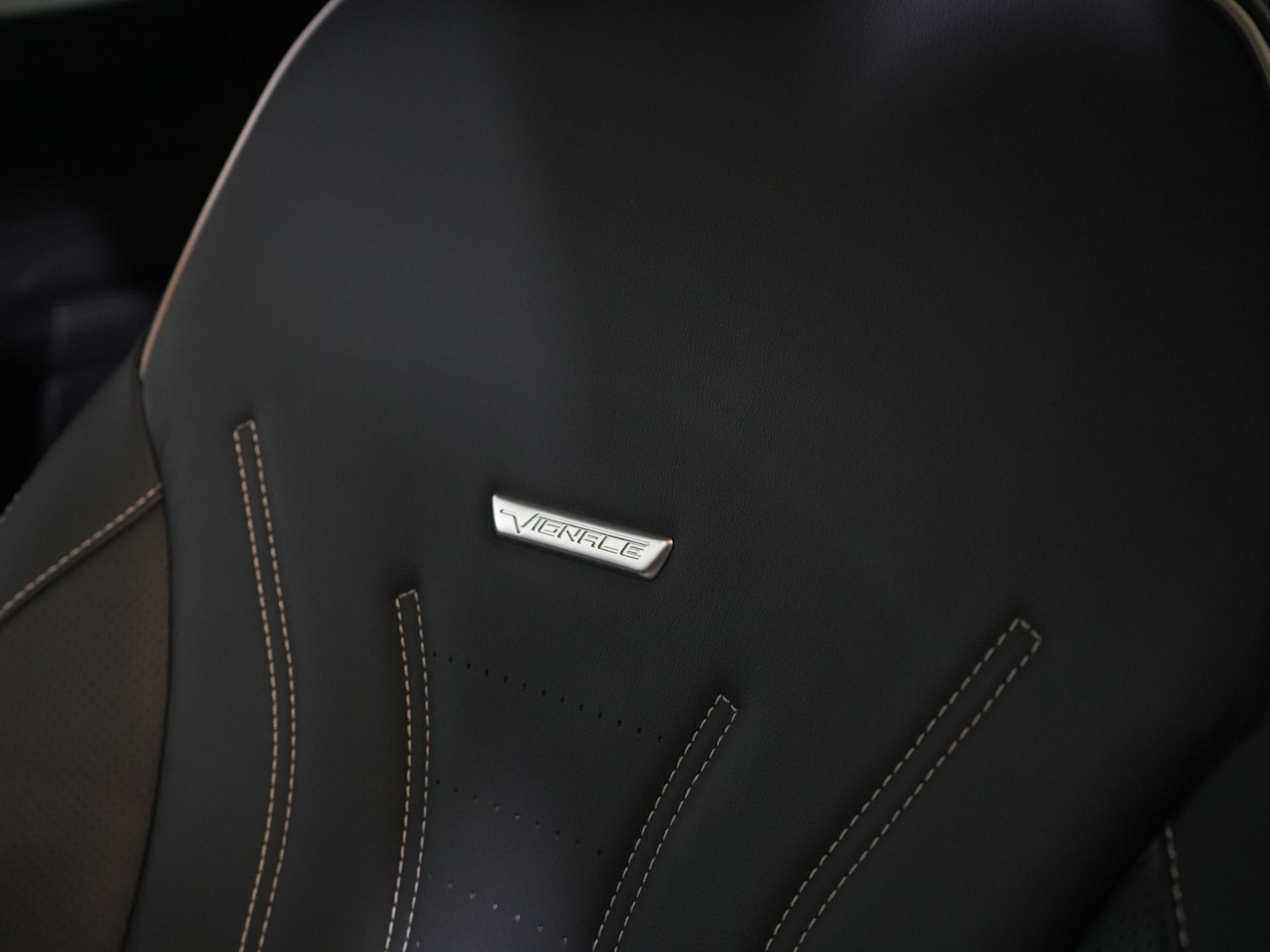 Ford Kuga SUV 2.5 PHEV 225 pk Vignale LED/ Pano/ Adapt.Cruise/ B&O/ Leder/ Elek.Klep/ Head-up/ Memory/ Stoelverw./ Stuurverw./ CarPlay/ 360 Ca