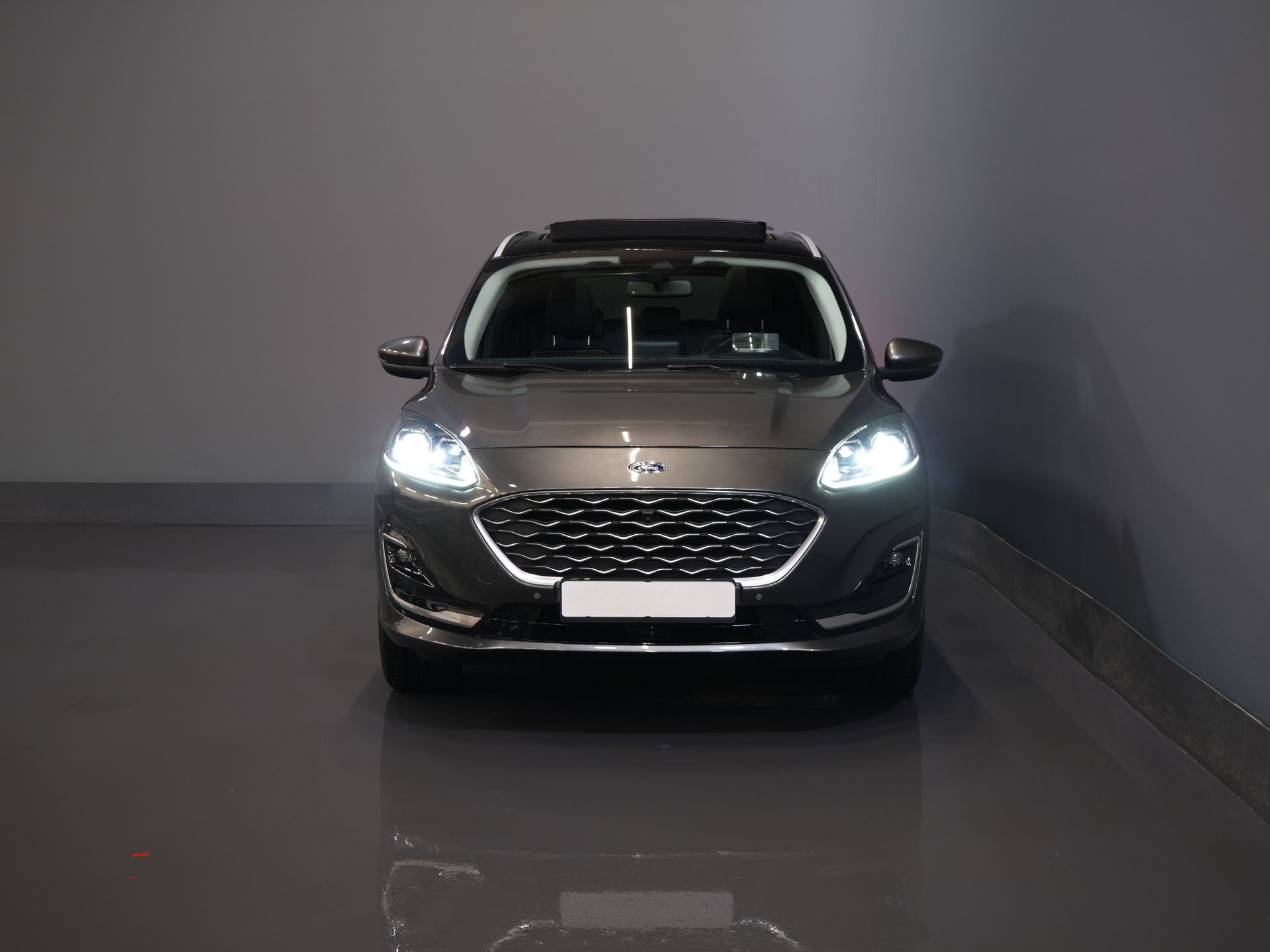 Ford Kuga SUV 2.5 PHEV 225 pk Vignale LED/ Pano/ Adapt.Cruise/ B&O/ Leder/ Elek.Klep/ Head-up/ Memory/ Stoelverw./ Stuurverw./ CarPlay/ 360 Ca