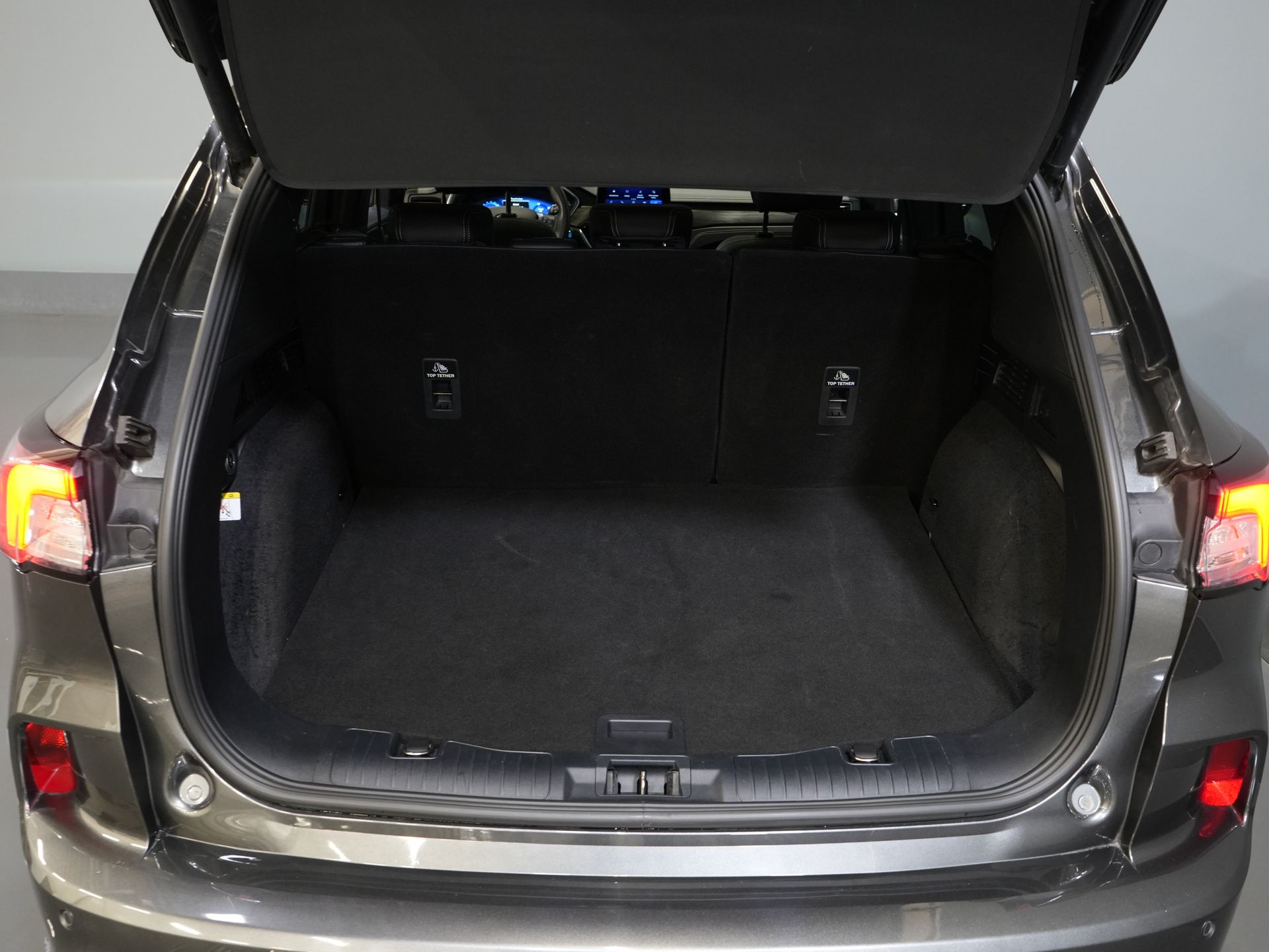 Ford Kuga SUV 2.5 PHEV 225 pk Vignale LED/ Pano/ Adapt.Cruise/ B&O/ Leder/ Elek.Klep/ Head-up/ Memory/ Stoelverw./ Stuurverw./ CarPlay/ 360 Ca