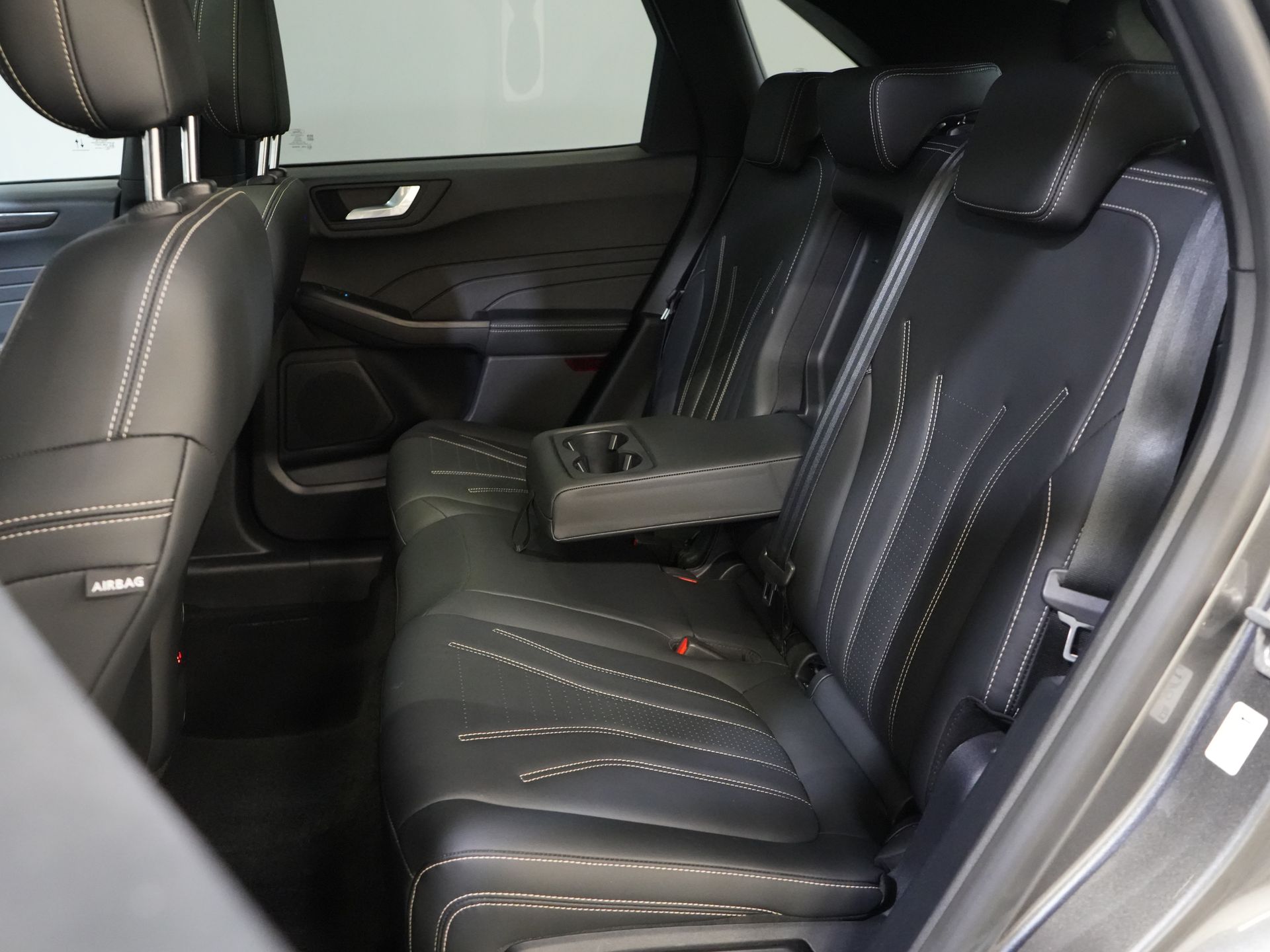 Ford Kuga SUV 2.5 PHEV 225 pk Vignale LED/ Pano/ Adapt.Cruise/ B&O/ Leder/ Elek.Klep/ Head-up/ Memory/ Stoelverw./ Stuurverw./ CarPlay/ 360 Ca