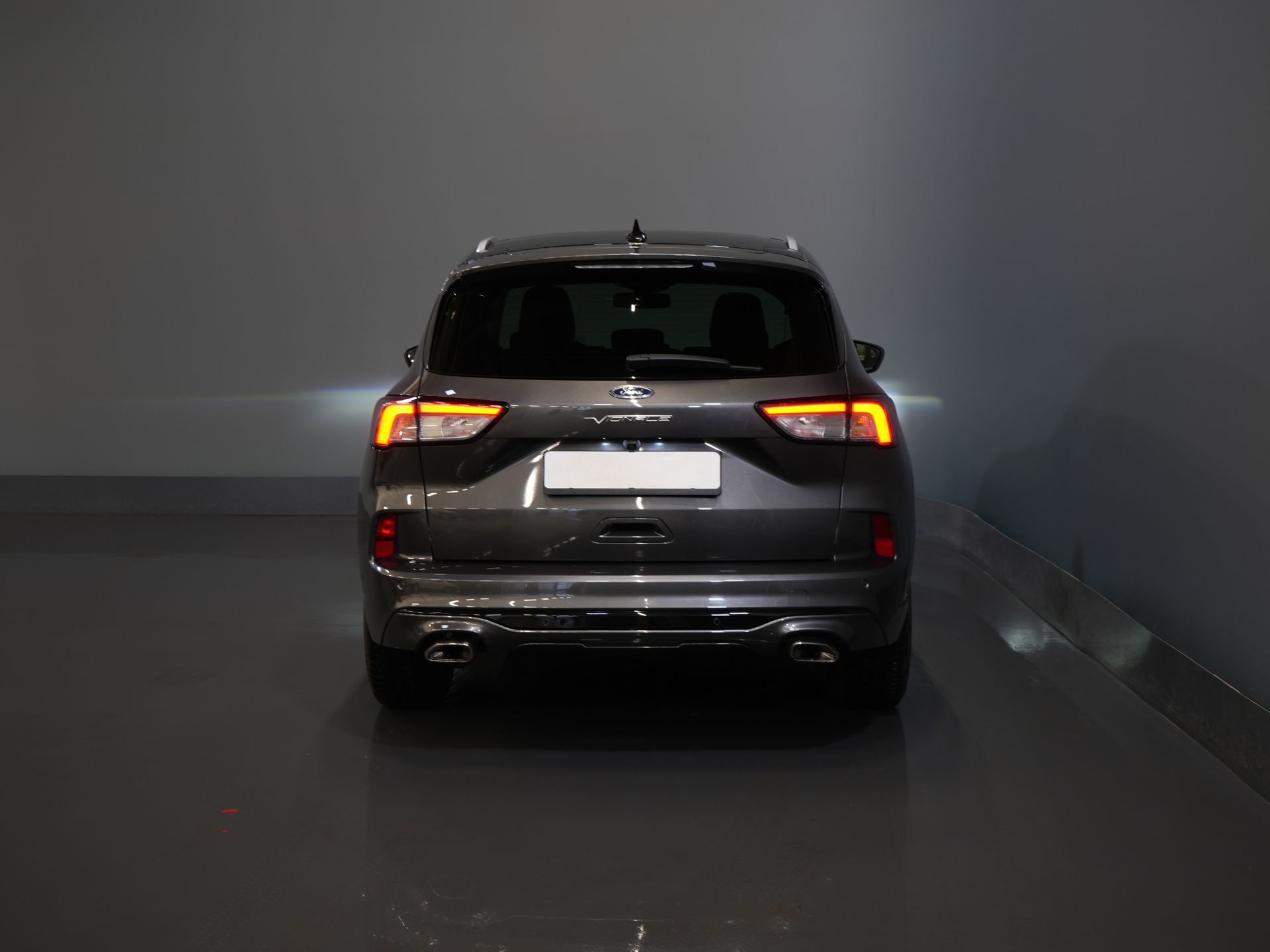 Ford Kuga SUV 2.5 PHEV 225 pk Vignale LED/ Pano/ Adapt.Cruise/ B&O/ Leder/ Elek.Klep/ Head-up/ Memory/ Stoelverw./ Stuurverw./ CarPlay/ 360 Ca