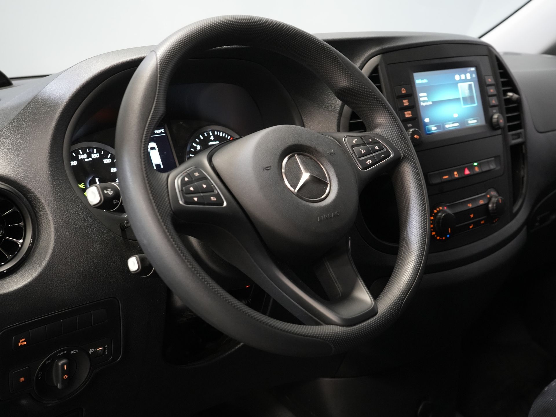 Mercedes-Benz Vito Van 116 CDI Aut. L2 BPM FREE! Carplay/ Seatverw./ 270Gr. Doors/ Cruise/ Airco/ Navi/ Camera/ PDC