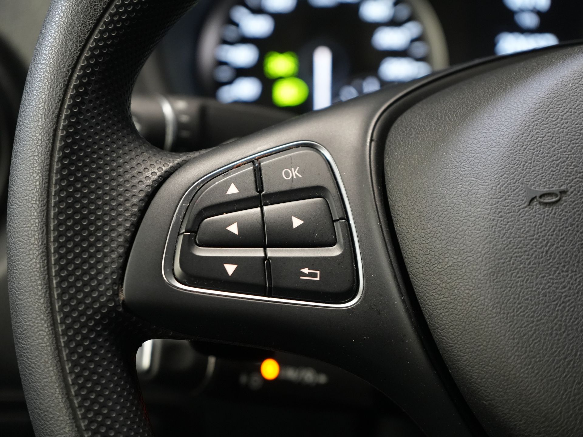 Mercedes-Benz Vito Van 116 CDI Aut. L2 BPM FREE! Carplay/ Seatverw./ 270Gr. Doors/ Cruise/ Airco/ Navi/ Camera/ PDC