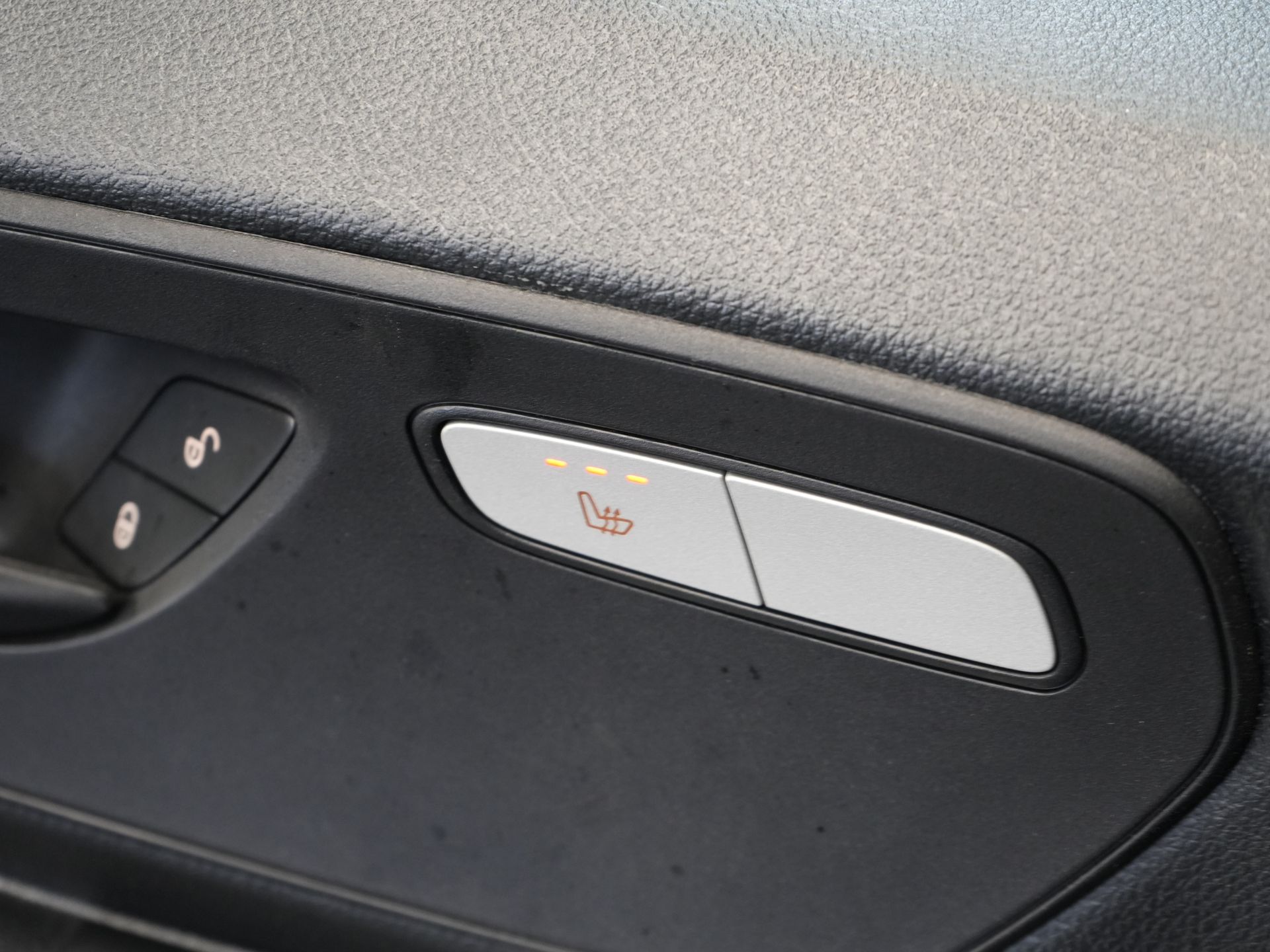 Mercedes-Benz Vito Van 116 CDI Aut. L2 BPM FREE! Carplay/ Seatverw./ 270Gr. Doors/ Cruise/ Airco/ Navi/ Camera/ PDC