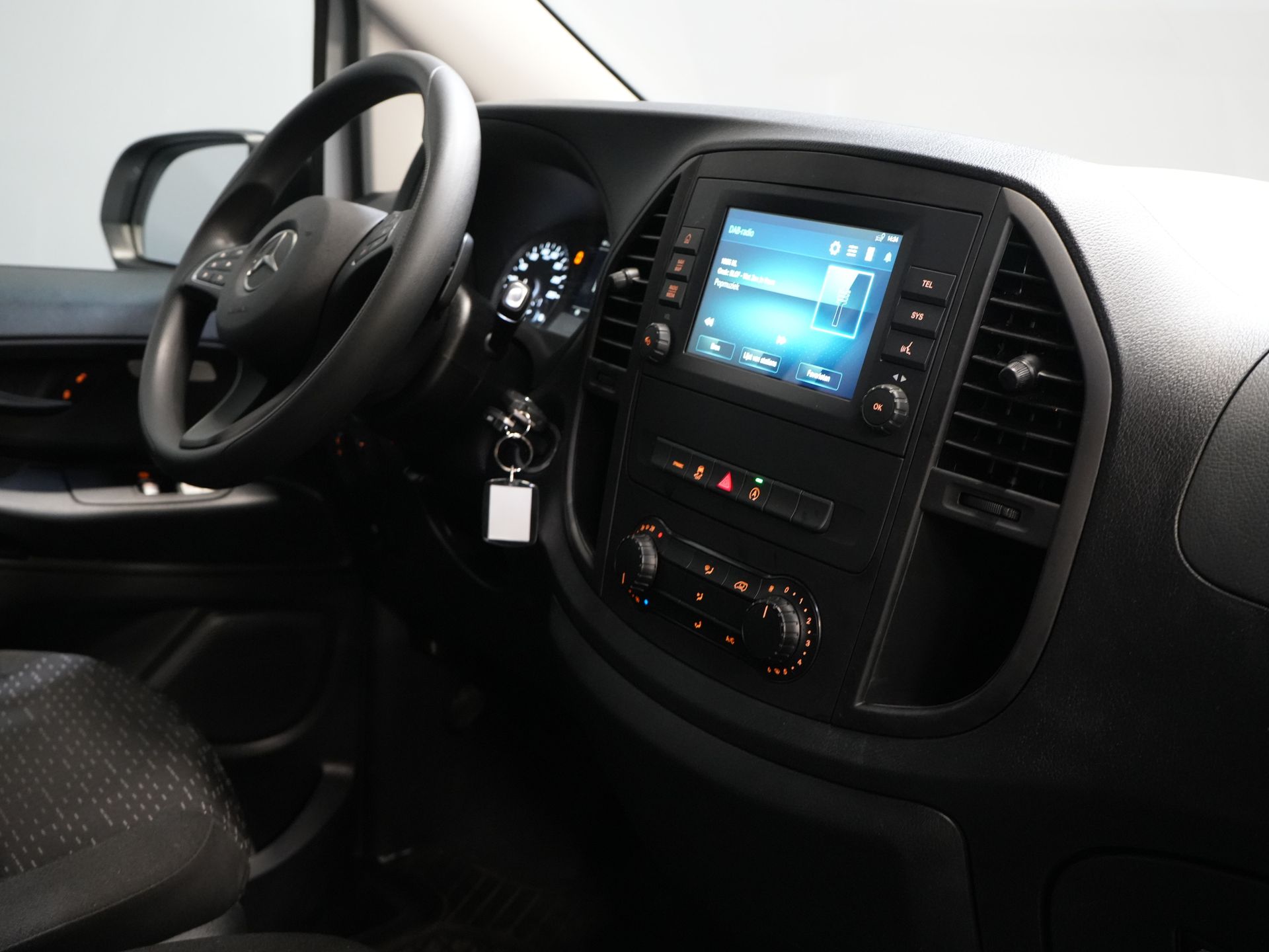 Mercedes-Benz Vito Van 116 CDI Aut. L2 BPM FREE! Carplay/ Seatverw./ 270Gr. Doors/ Cruise/ Airco/ Navi/ Camera/ PDC