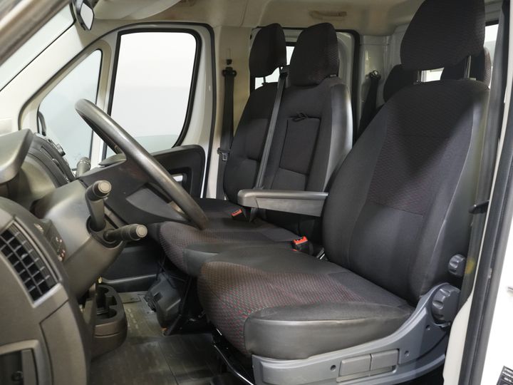 Opel Movano Open laadbak 2.2 140 pk DC Dubbel Cabine Open Laadbak/ 7 Pers./ 2.5t Trekverm./ Cruise/ Airco/ 288x215x35/ Pick up