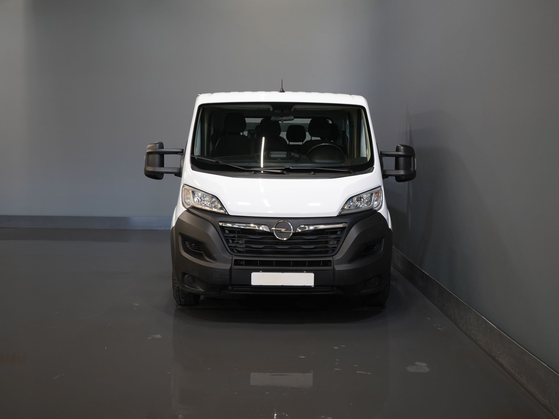 Opel Movano Open laadbak 2.2 140 pk DC Dubbel Cabine Open Laadbak/ 7 Pers./ 2.5t Trekverm./ Cruise/ Airco/ 288x215x35/ Pick up