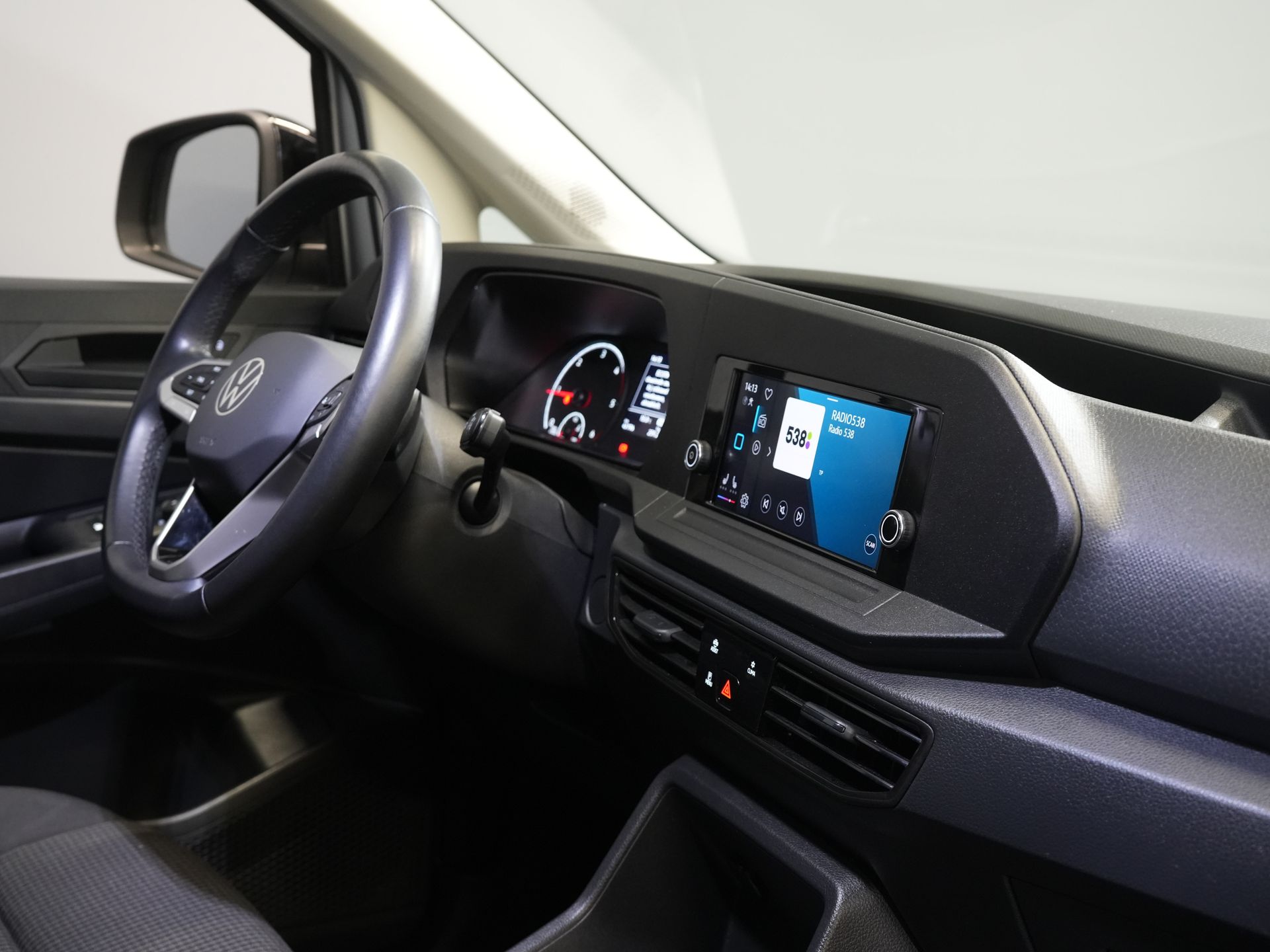 Volkswagen Caddy Cargo Van 2.0 TDI 125 PS DSG Aut. LED/ Standheizung/ Carplay/ Sitzheizung/ Klimaanlage/ Kamera/ Cruise/ PDC