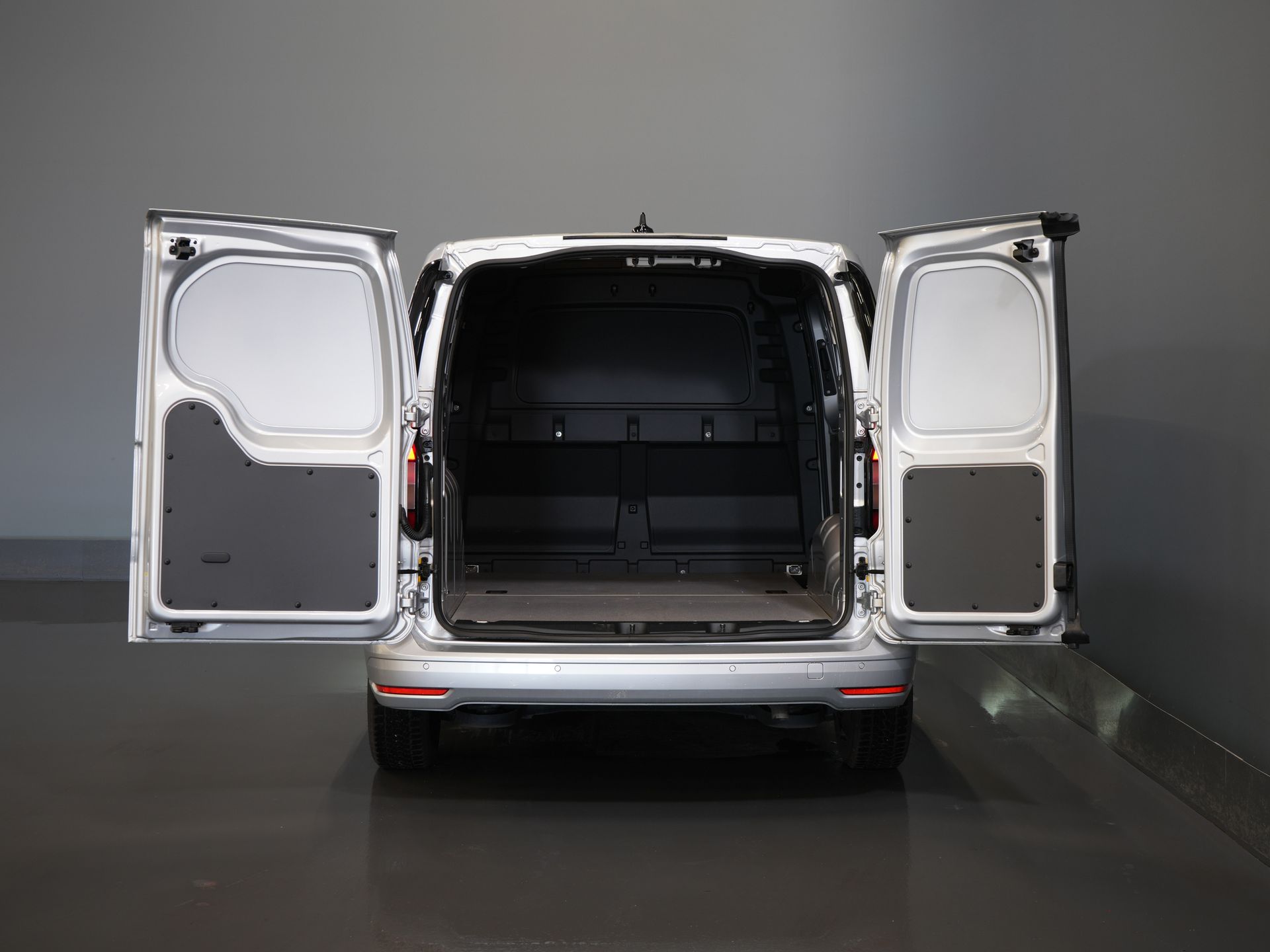 Volkswagen Caddy Cargo Van 2.0 TDI 125 к.с. DSG Aut. LED/ Підігрів підставки/ Carplay/ Підігрів сидінь/ Кондиціонер/ Камера/ Круїз/ PDC