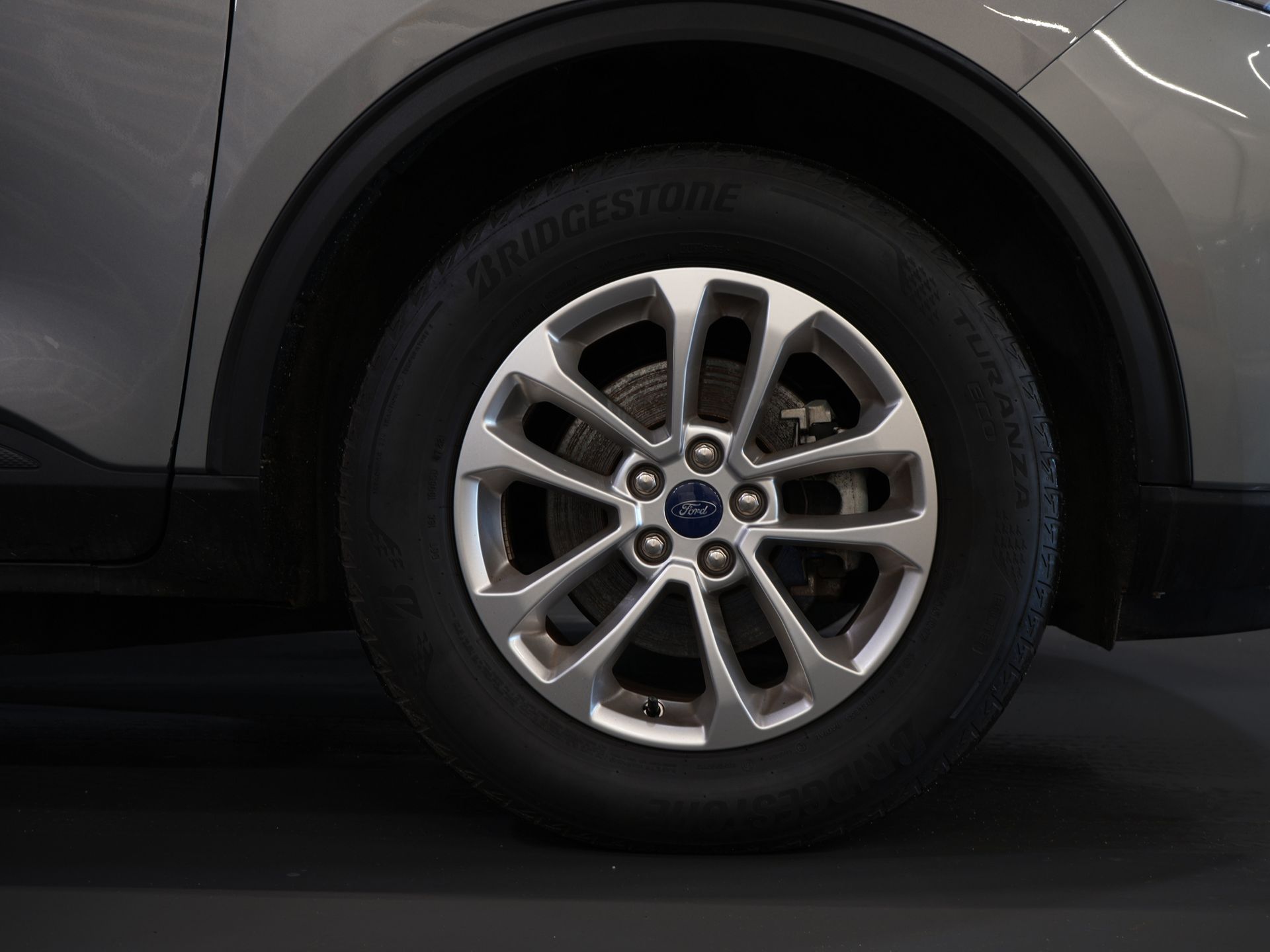 Ford Kuga SUV 2.5 PHEV 225 ch Titanium Navi/ Carplay/Sièges chauffants/Volant chauffant/Caméra/PDC/Climatisation