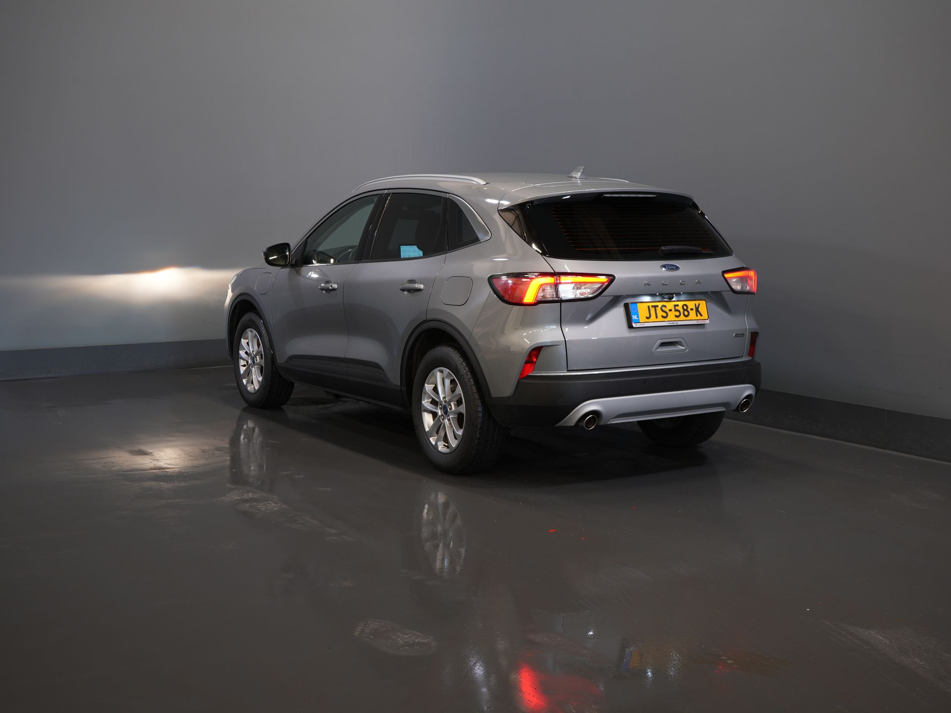 Ford Kuga SUV 2.5 PHEV 225 ch Titanium Navi/ Carplay/Sièges chauffants/Volant chauffant/Caméra/PDC/Climatisation