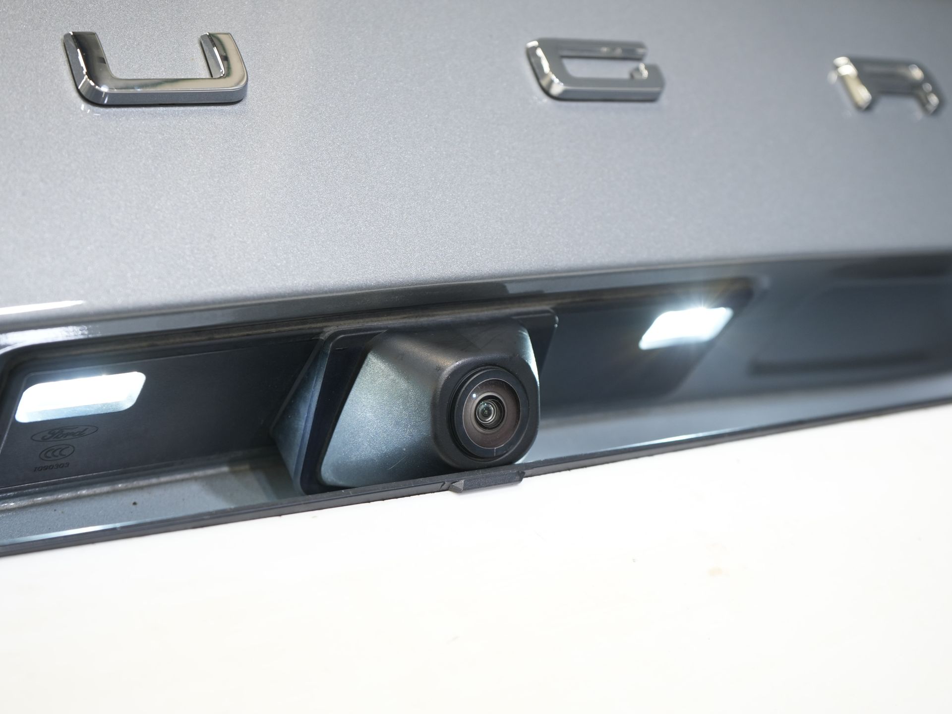 Ford Kuga SUV 2.5 PHEV 225 ch Titanium Navi/ Carplay/Sièges chauffants/Volant chauffant/Caméra/PDC/Climatisation