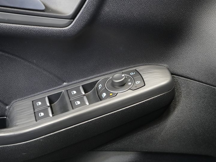 Ford Kuga SUV 2.5 PHEV 225 KM Titanium Navi/ Carplay/Podgrzewane fotele/Podgrzewana kierownica/ Kamera/ PDC/ Klimatyzacja