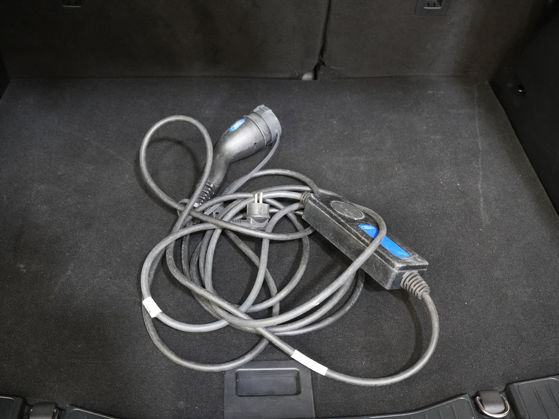 Ford Kuga SUV 2.5 PHEV 225 KM Titanium Navi/ Carplay/Podgrzewane fotele/Podgrzewana kierownica/ Kamera/ PDC/ Klimatyzacja