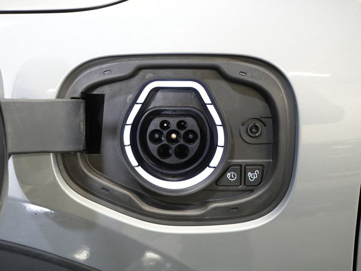 Ford Kuga SUV 2.5 PHEV 225 ch Titanium Navi/ Carplay/Sièges chauffants/Volant chauffant/Caméra/PDC/Climatisation