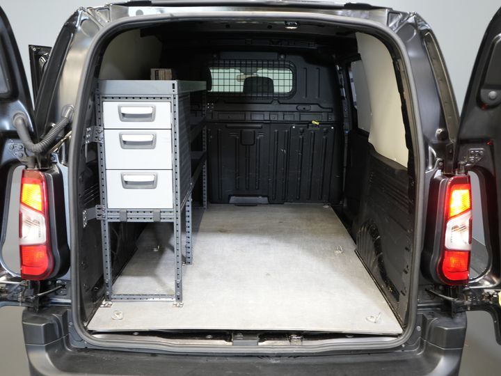 Toyota PROACE CITY Bestelbus 1.2 Turbo 130 pk Aut. L2 Benzine BPM VRIJ! 3Pers./ Carplay/ Camera/ LMV/ PDC/ Airco/ Cruise