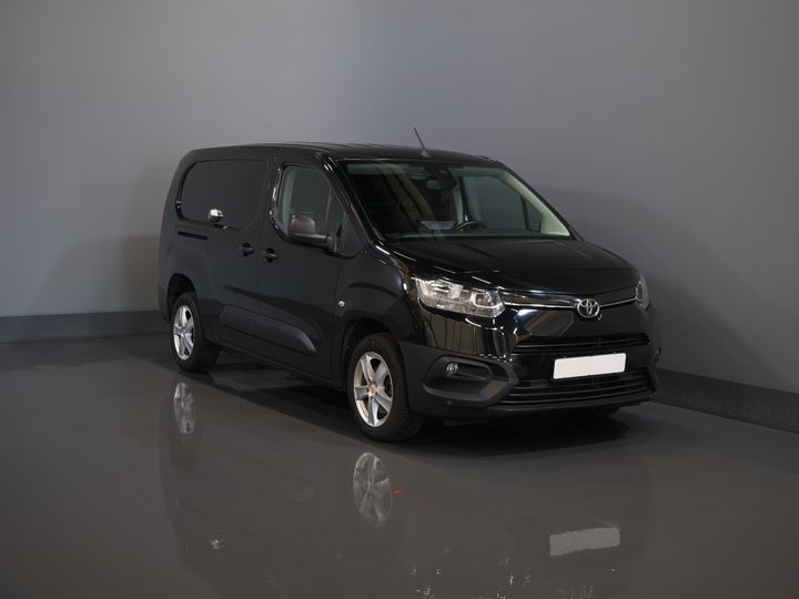 Toyota PROACE CITY Van 1.2 Turbo 130 hp Aut. L2 Petrol BPM FREE! 3Pers./ Carplay/ Camera/ LMV/ PDC/ Airco/ Cruise