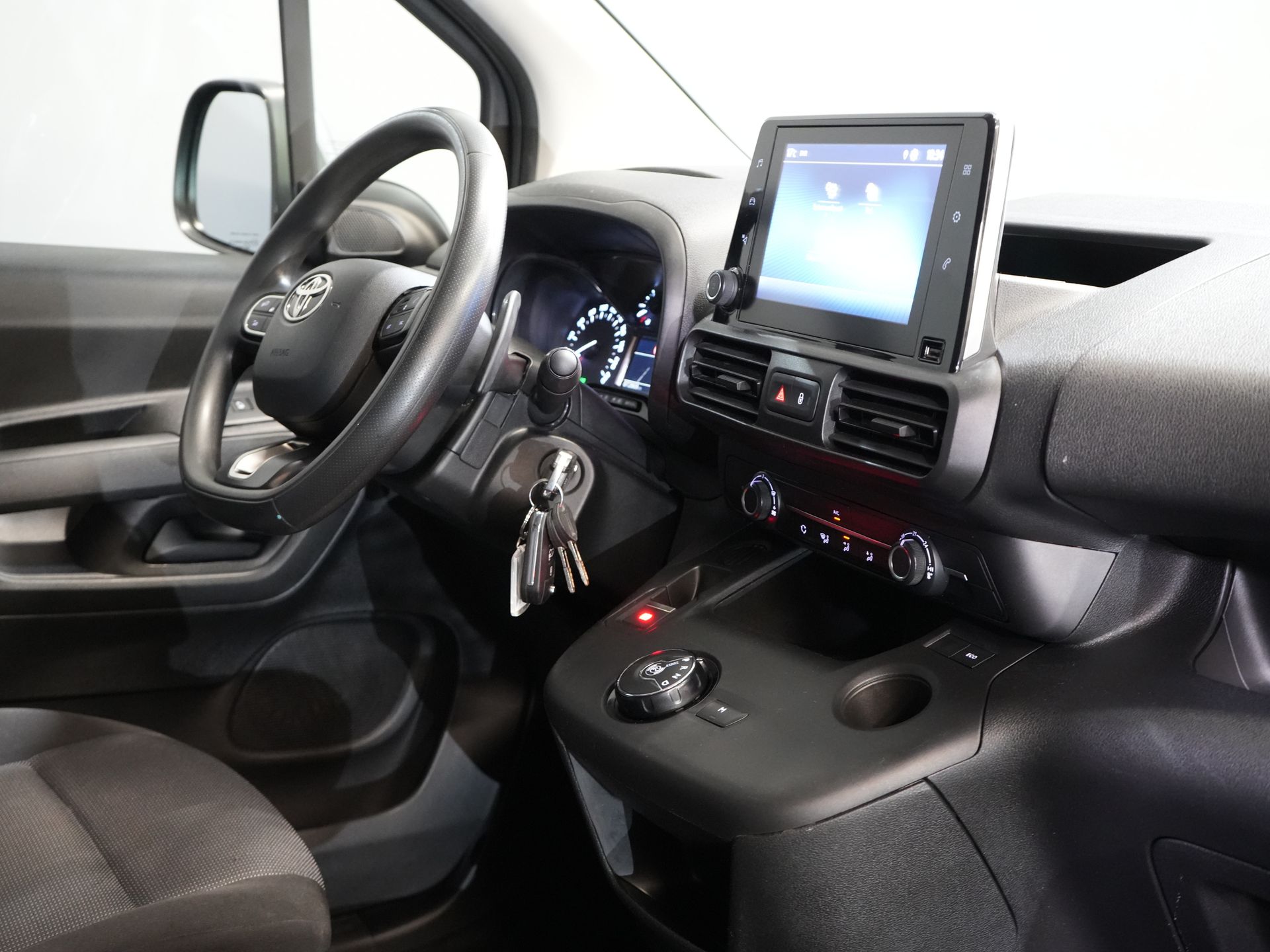 Toyota PROACE CITY Bestelbus 1.2 Turbo 130 pk Aut. L2 Benzine BPM VRIJ! 3Pers./ Carplay/ Camera/ LMV/ PDC/ Airco/ Cruise