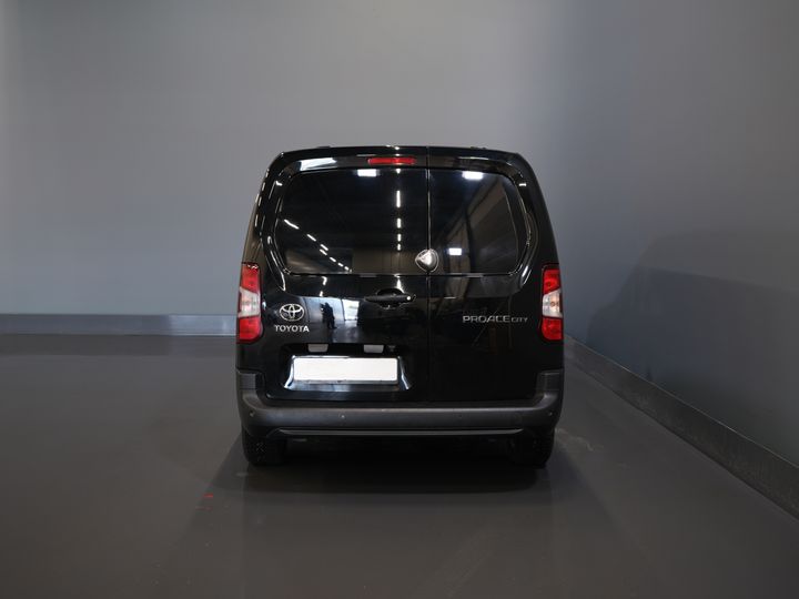 Toyota PROACE CITY Bestelbus 1.2 Turbo 130 pk Aut. L2 Benzine BPM VRIJ! 3Pers./ Carplay/ Camera/ LMV/ PDC/ Airco/ Cruise