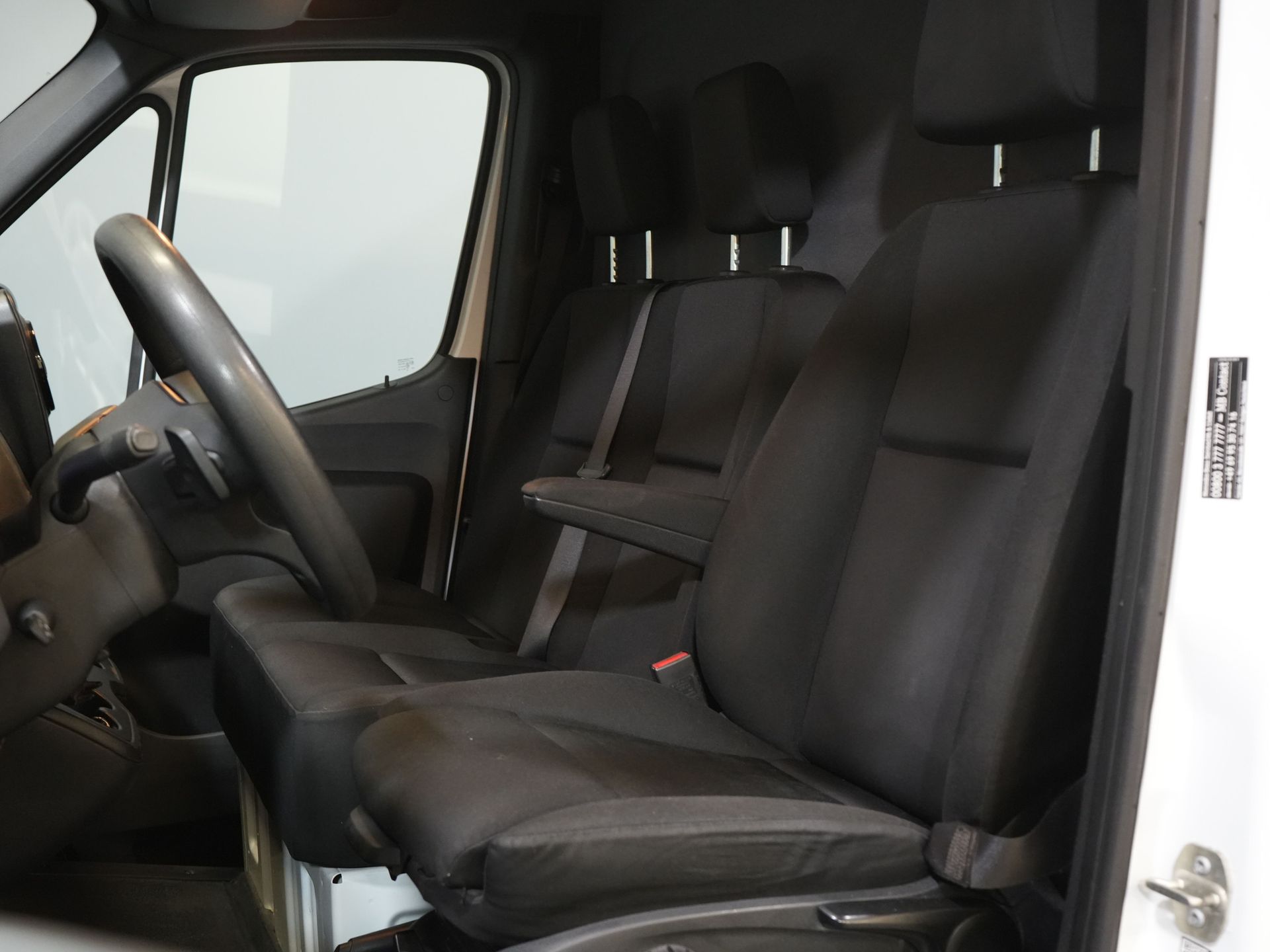 Mercedes-Benz Sprinter Van 316 2.2 CDI Aut. L2H2 EXPORT ONLY RWD LED/ designierter Sitz/ Cruise/ Anhängerkupplung