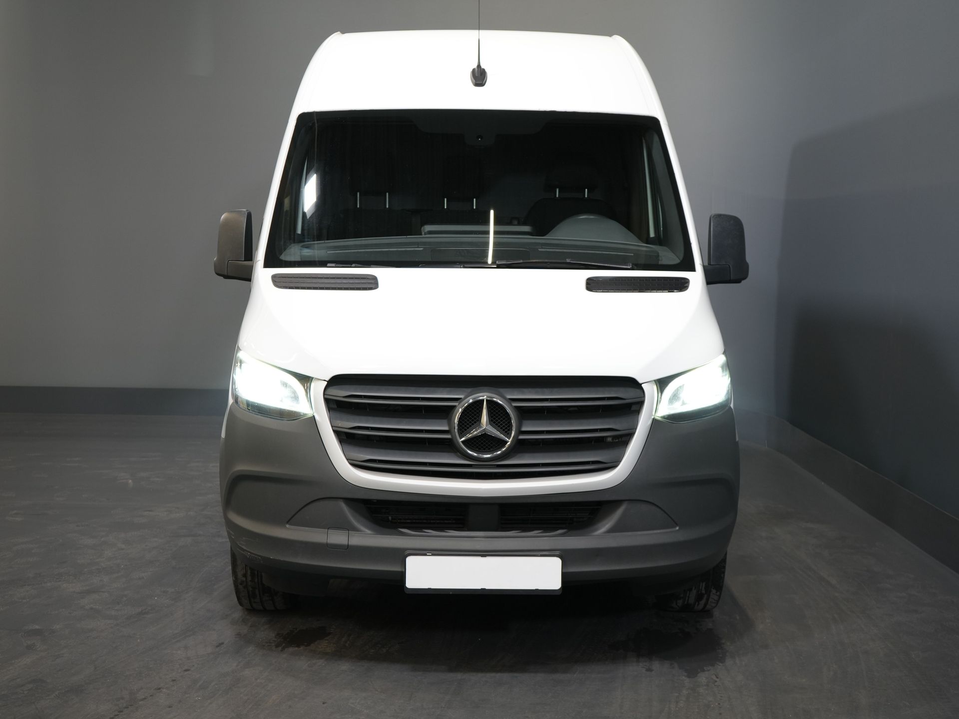 Mercedes-Benz Sprinter Van 316 2.2 CDI Aut. L2H2 EXPORT ONLY RWD LED/ designierter Sitz/ Cruise/ Anhängerkupplung