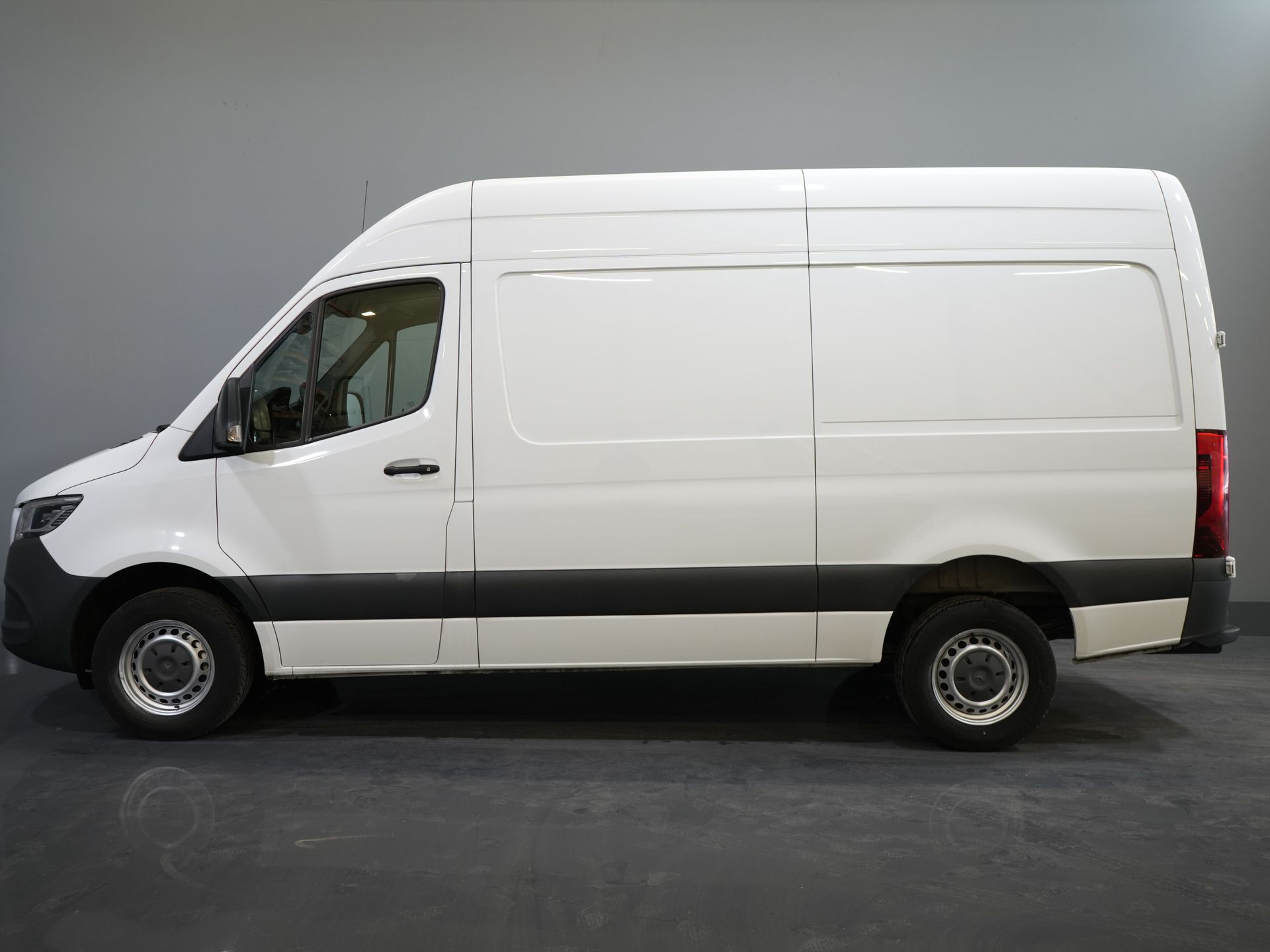 Mercedes-Benz Sprinter Van 316 2.2 CDI Aut. L2H2 EXPORT ONLY RWD LED/ designierter Sitz/ Cruise/ Anhängerkupplung